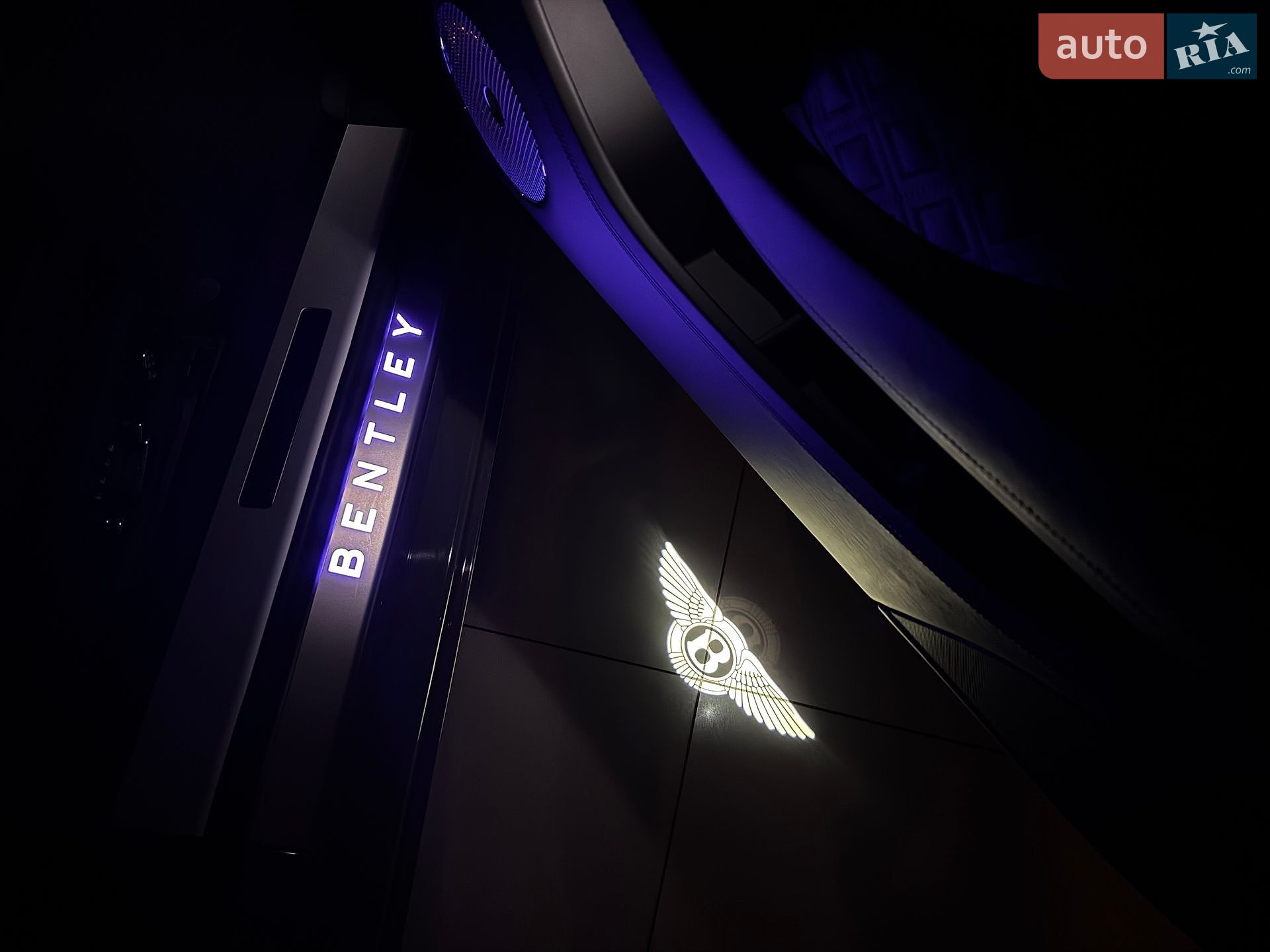 Bentley Continental GT 2022 VIN SCBCX13S5NC094834 фото оголошення 17 з 133