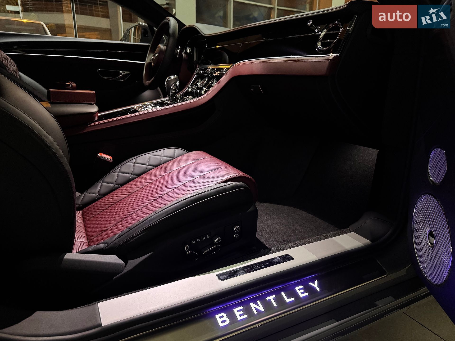 Bentley Continental GT 2022 VIN SCBCX13S5NC094834 фото оголошення 119 з 133