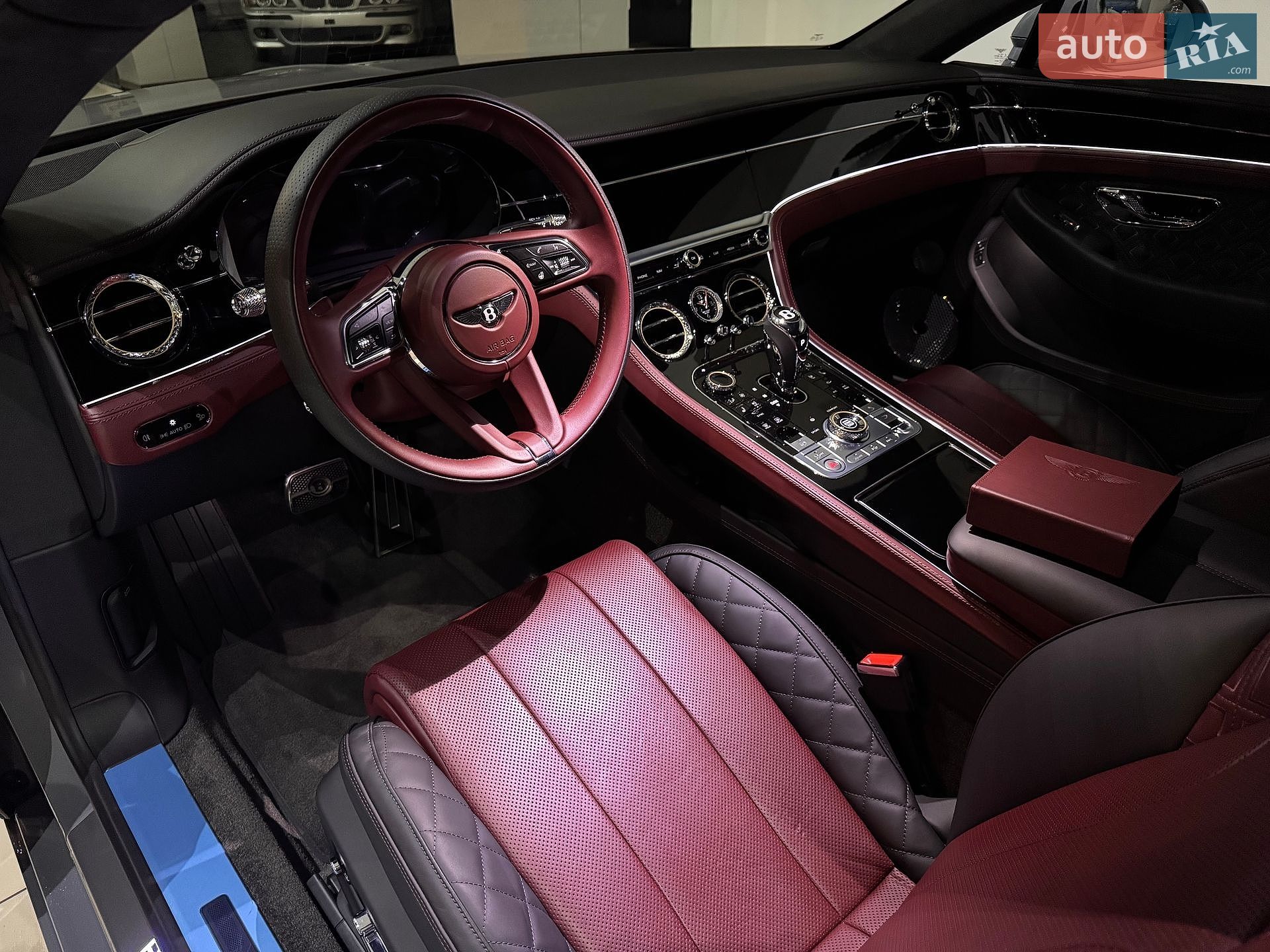 Bentley Continental GT 2022 VIN SCBCX13S5NC094834 фото оголошення 101 з 133