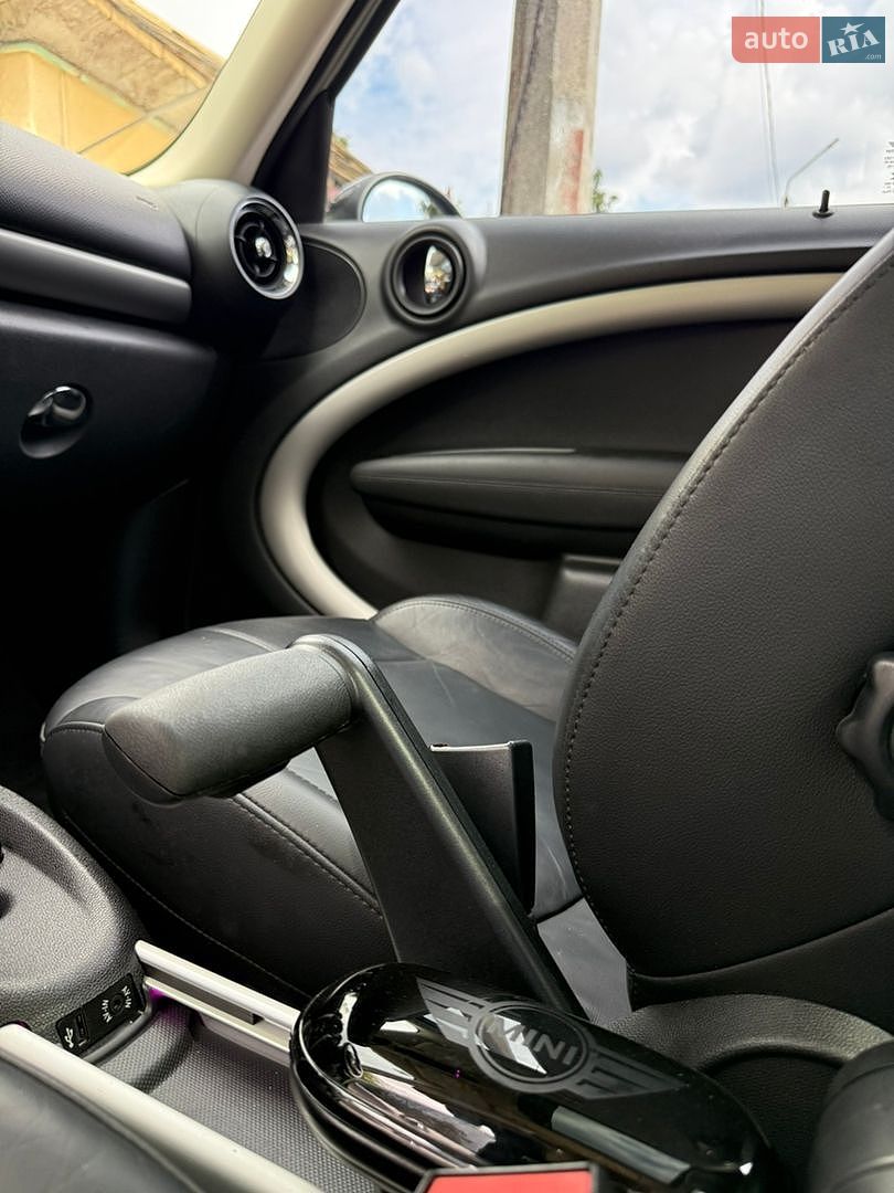 MINI Countryman 2015 VIN WMWXD5107FWT60965 фото оголошення 17 з 26