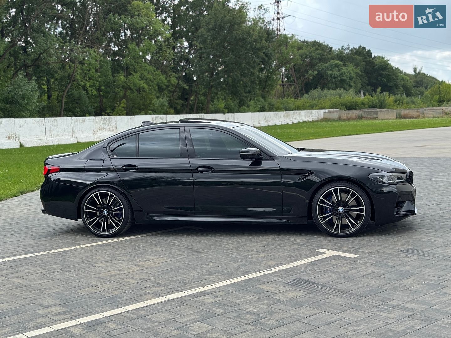 BMW 5 Series 2018 VIN WBAJB9C51JB286812 фото оголошення 4 з 23