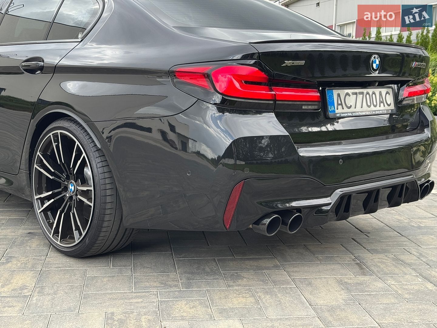 BMW 5 Series 2018 VIN WBAJB9C51JB286812 фото оголошення 8 з 23