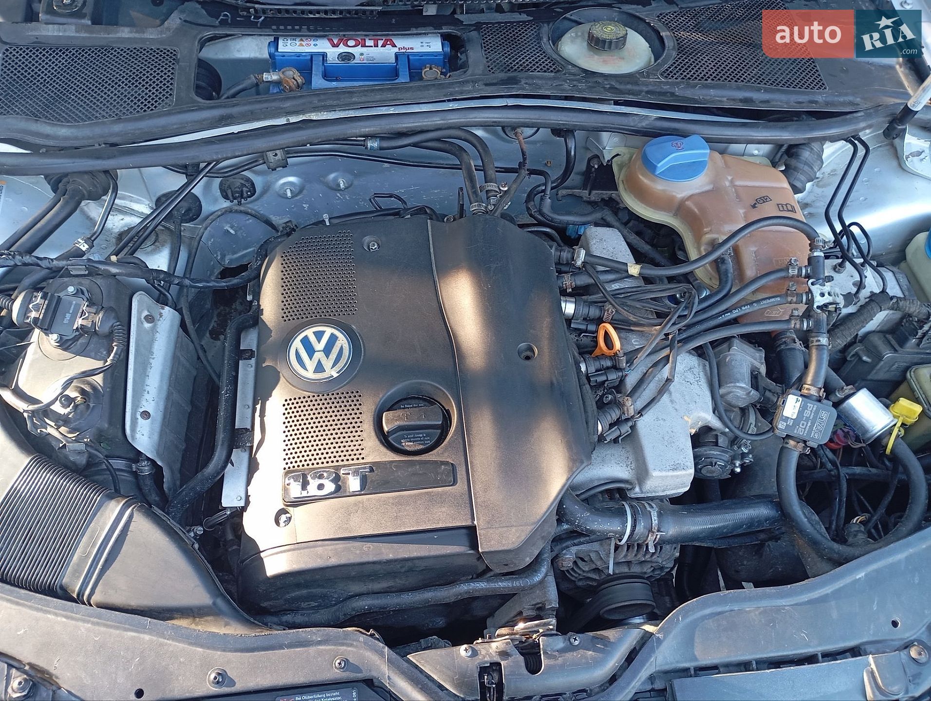 Volkswagen Passat 1997 VIN WVWZZZ3BZWE040564 фото оголошення 2 з 28