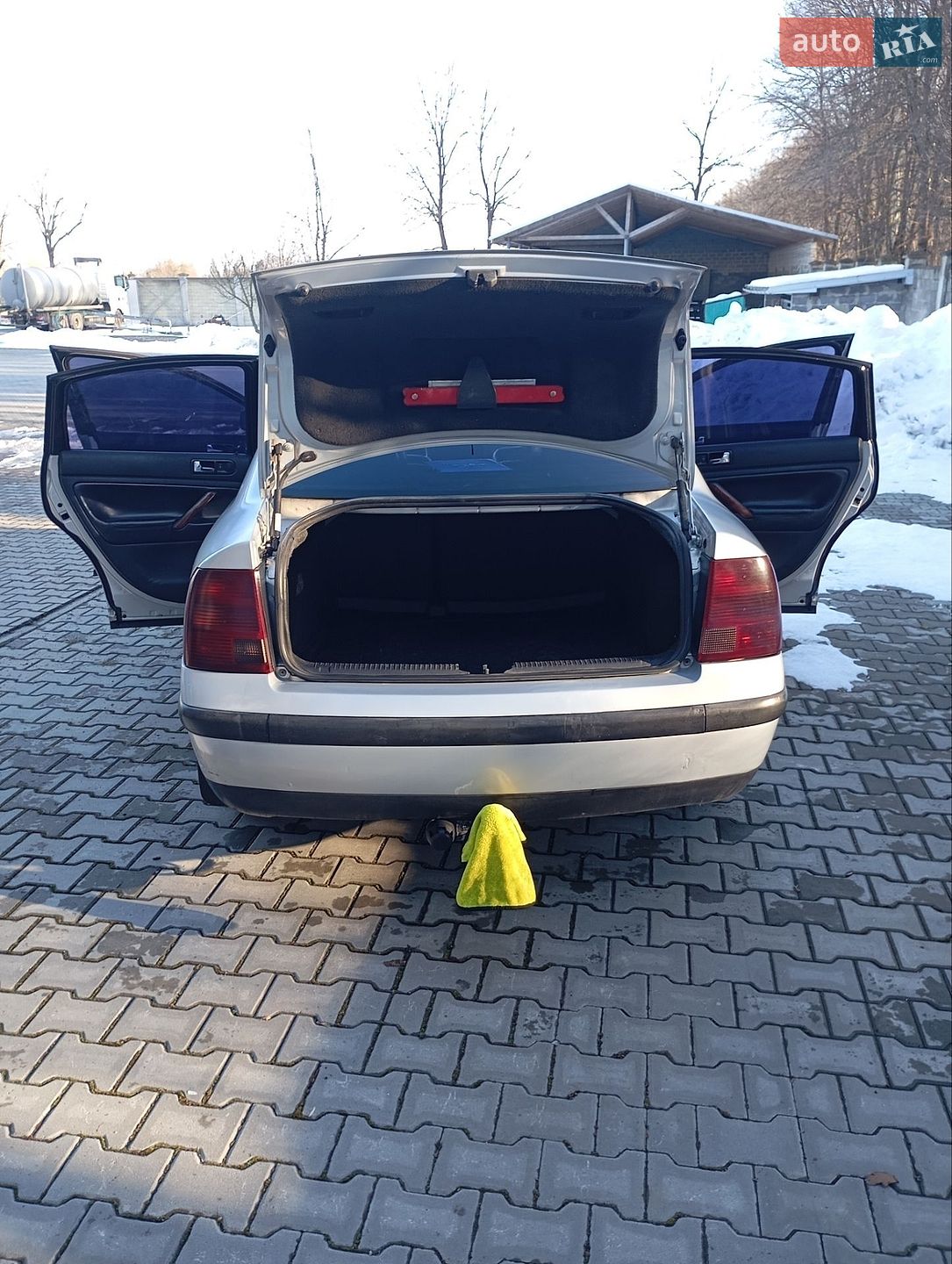 Volkswagen Passat 1997 VIN WVWZZZ3BZWE040564 фото оголошення 6 з 28