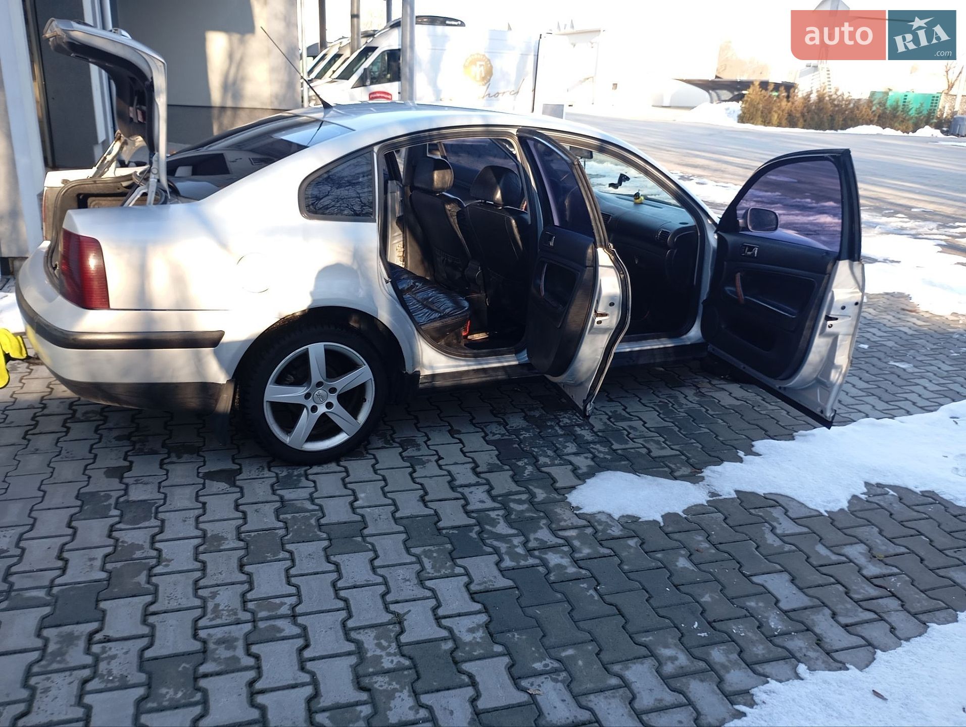 Volkswagen Passat 1997 VIN WVWZZZ3BZWE040564 фото оголошення 5 з 28