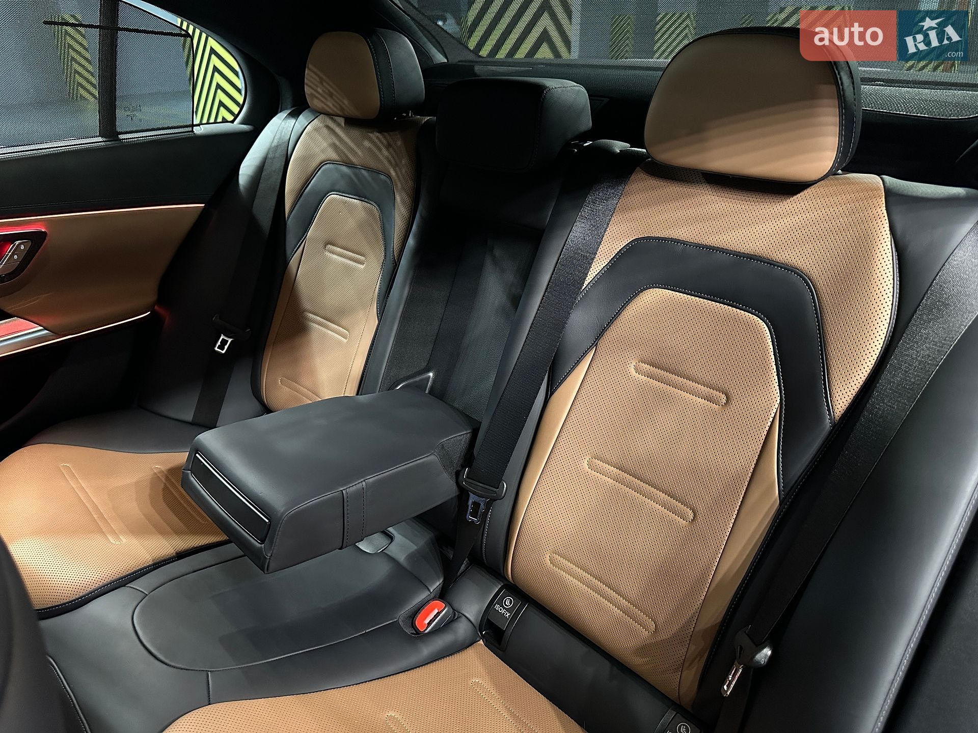 Mercedes-Benz E-Class 2025 VIN W1KLF6DB2SA135347 фото оголошення 19 з 46