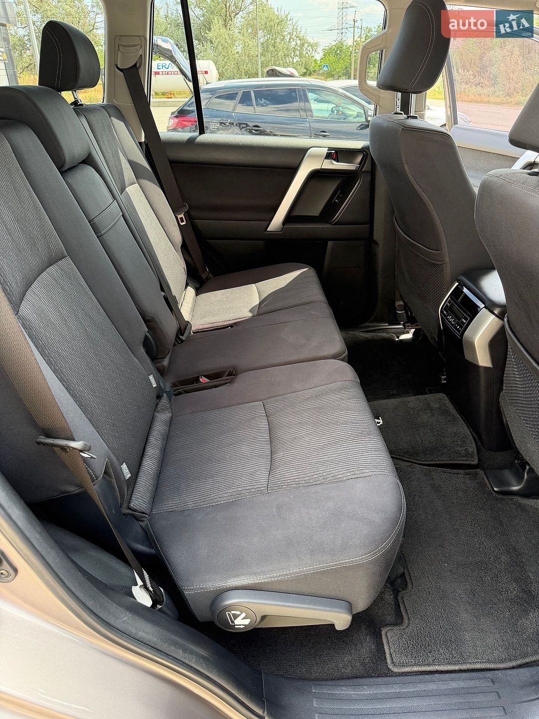 Toyota Land Cruiser Prado 2021 VIN JTEBU3FJ80K202941 фото оголошення 27 з 34