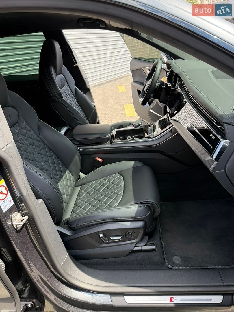 Audi SQ8 2024 VIN WAUZZZF11RD017586 фото оголошення 3 з 13