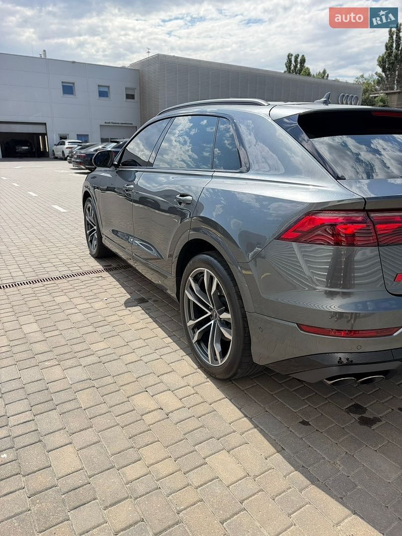 Audi SQ8 2024 VIN WAUZZZF11RD017586 фото оголошення 8 з 13