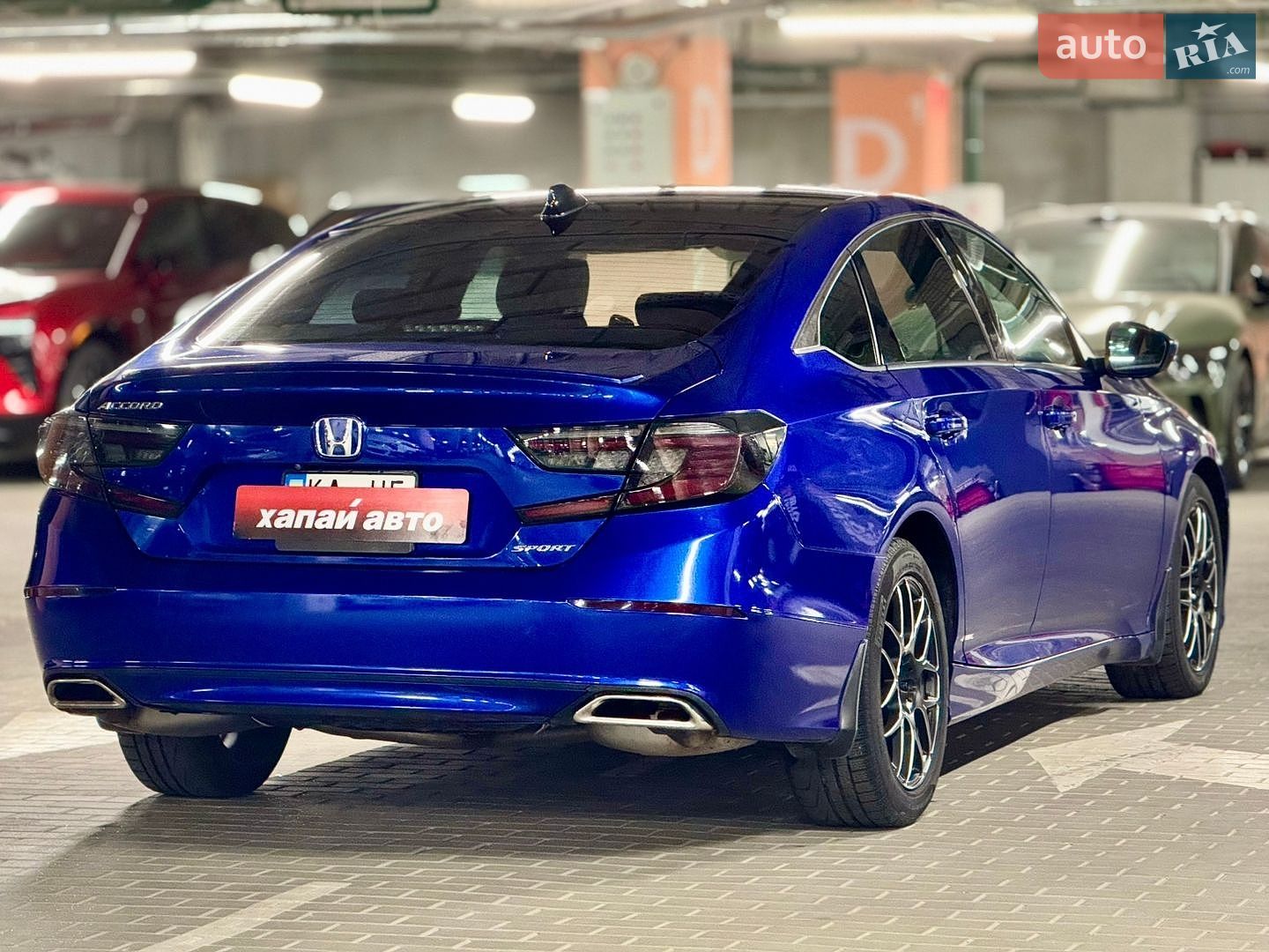 Honda Accord 2018 VIN 1HGCV1F33JA156956 фото оголошення 4 з 19