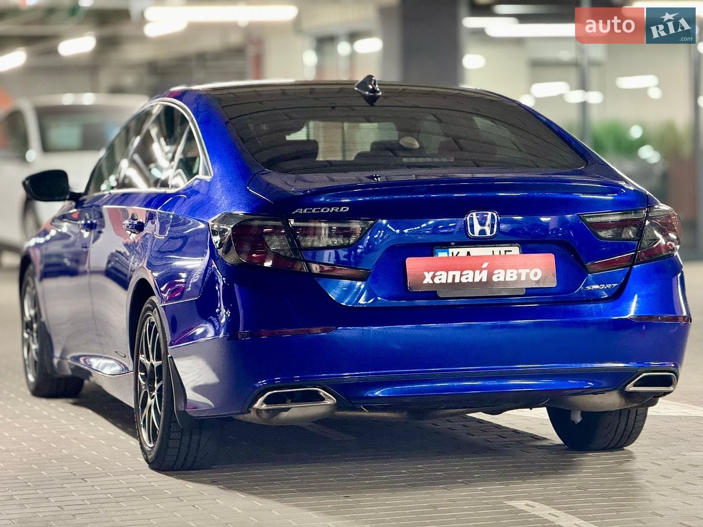Honda Accord 2018 VIN 1HGCV1F33JA156956 фото оголошення 6 з 19