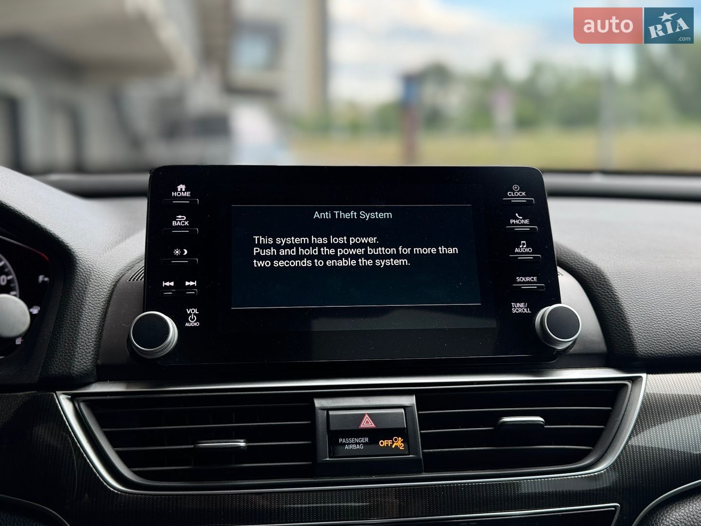 Honda Accord 2018 VIN 1HGCV1F33JA156956 фото оголошення 12 з 19