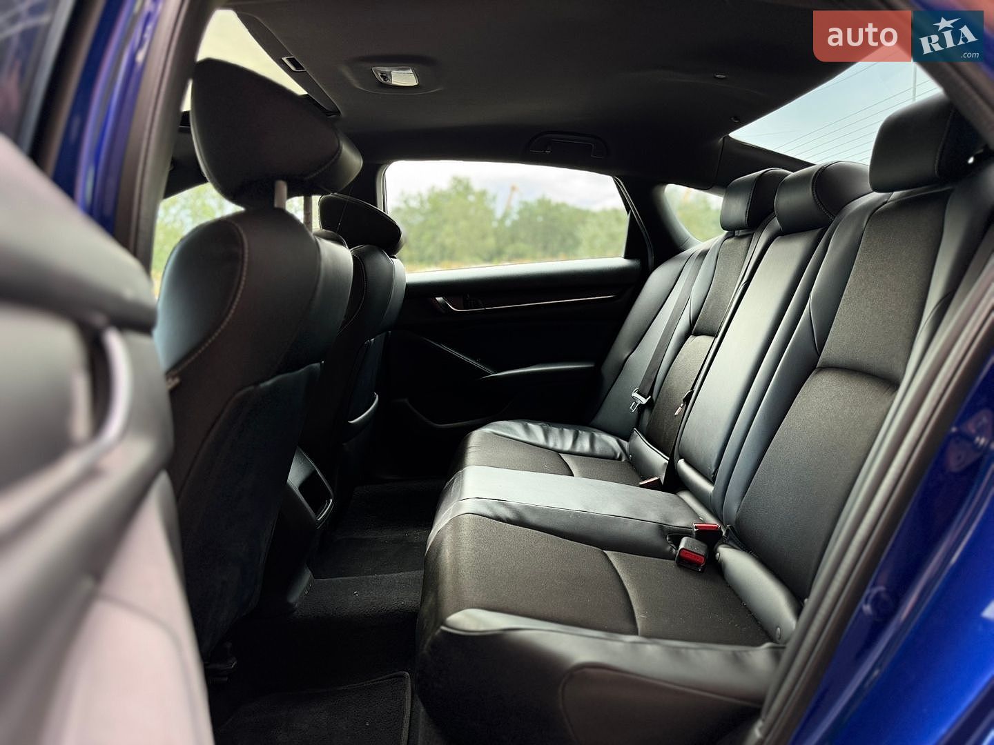 Honda Accord 2018 VIN 1HGCV1F33JA156956 фото оголошення 16 з 19