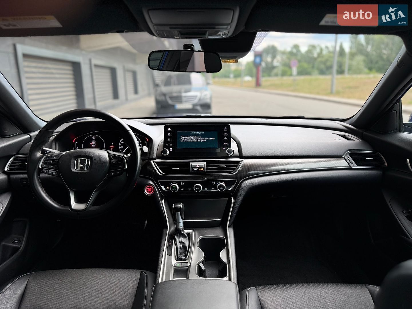 Honda Accord 2018 VIN 1HGCV1F33JA156956 фото оголошення 17 з 19