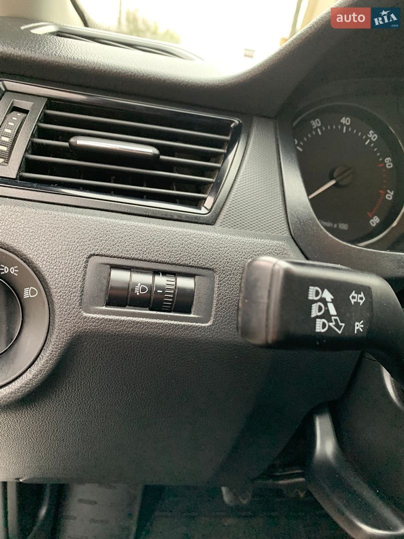 Skoda Rapid 2013 VIN Y6UAD2NH2DB101134 фото оголошення 73 з 79