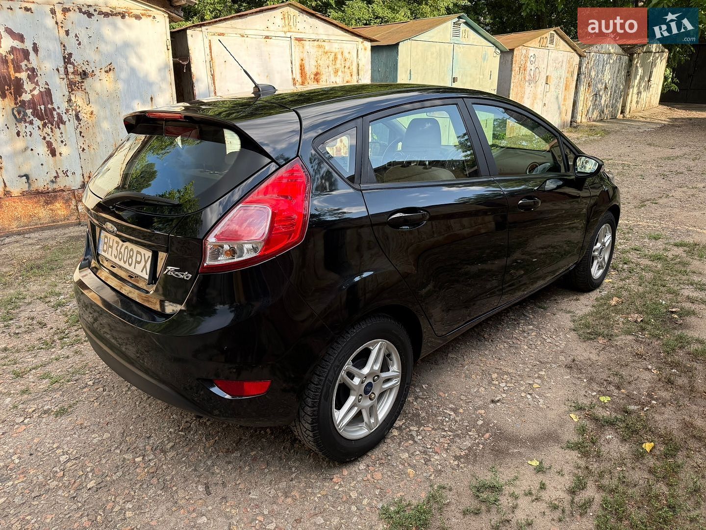Ford Fiesta 2018 VIN 3FADP4EJ6JM112795 фото оголошення 13 з 50