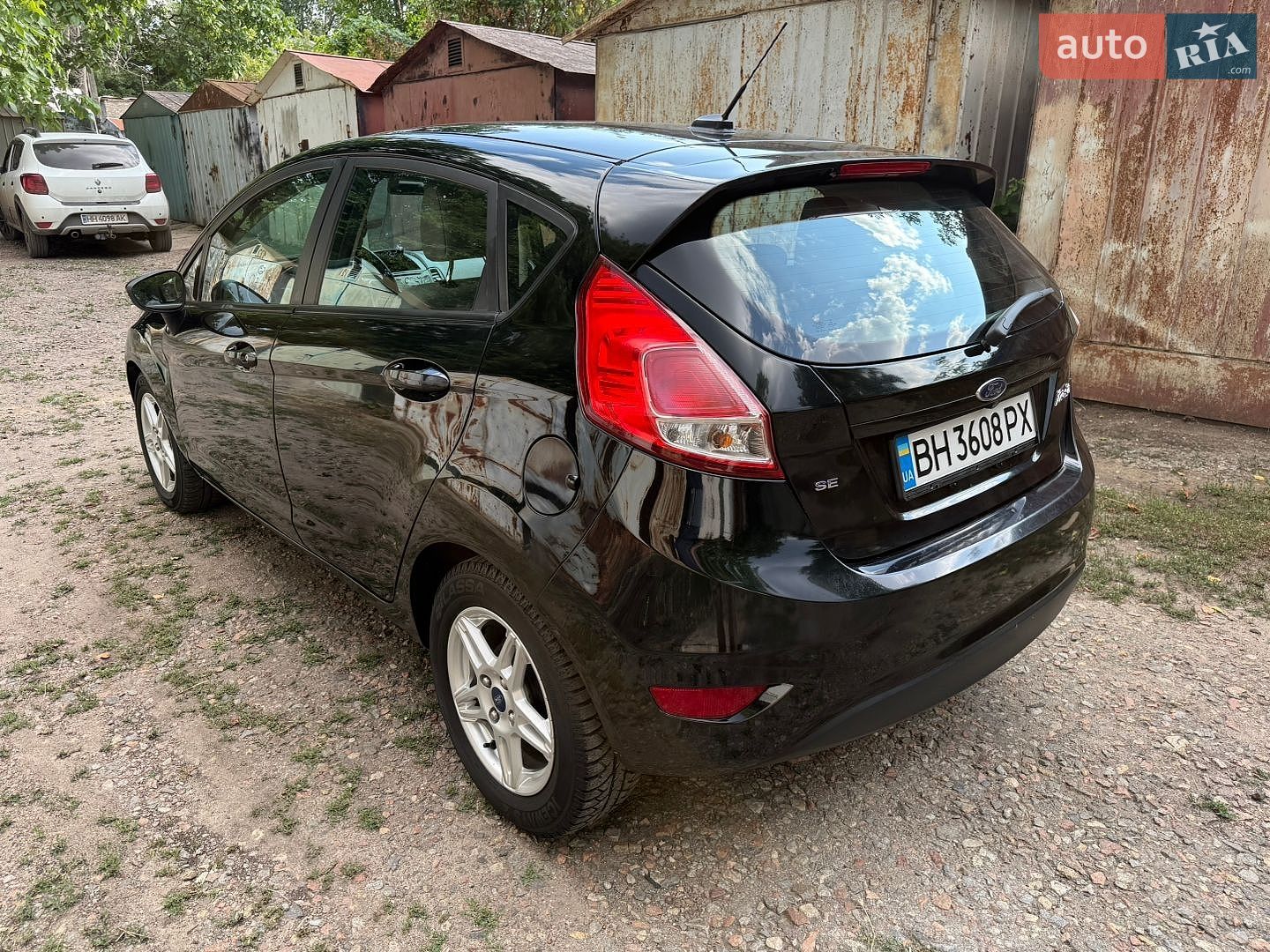 Ford Fiesta 2018 VIN 3FADP4EJ6JM112795 фото оголошення 19 з 50