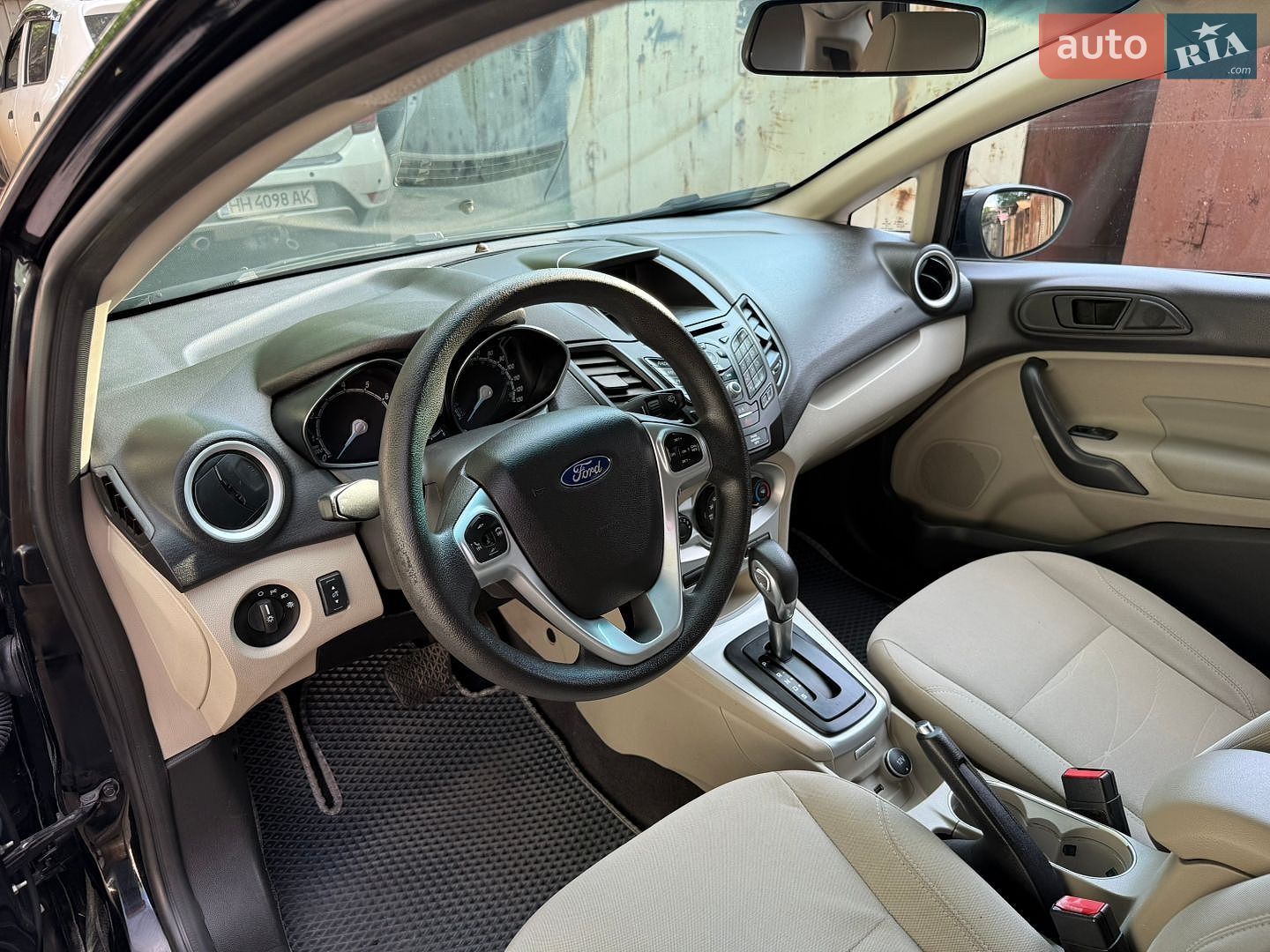 Ford Fiesta 2018 VIN 3FADP4EJ6JM112795 фото оголошення 27 з 50
