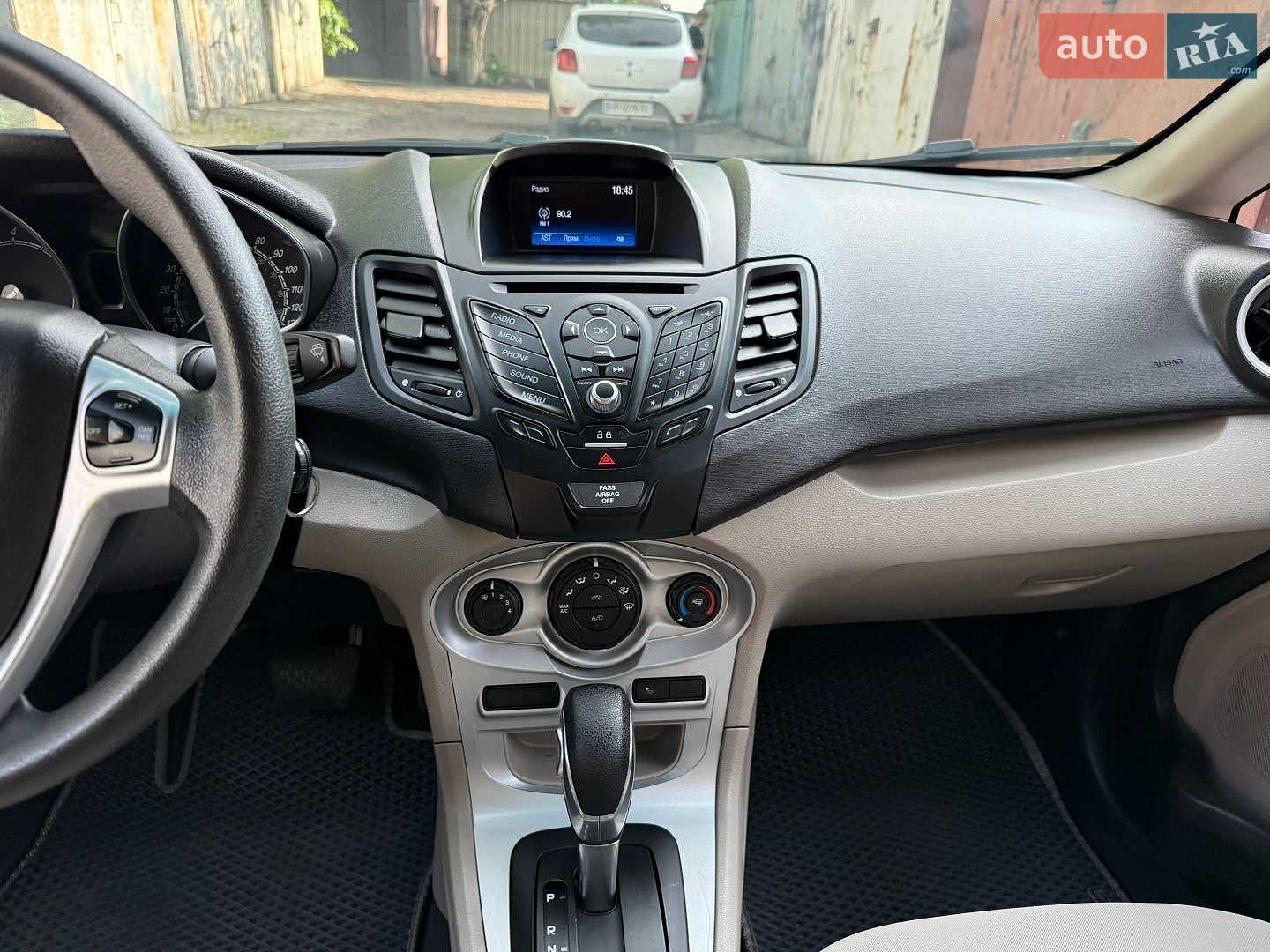 Ford Fiesta 2018 VIN 3FADP4EJ6JM112795 фото оголошення 35 з 50