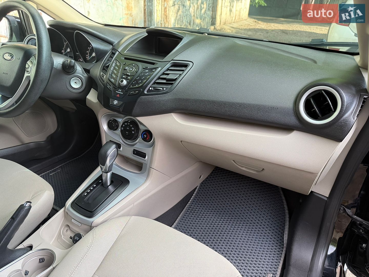 Ford Fiesta 2018 VIN 3FADP4EJ6JM112795 фото оголошення 38 з 50