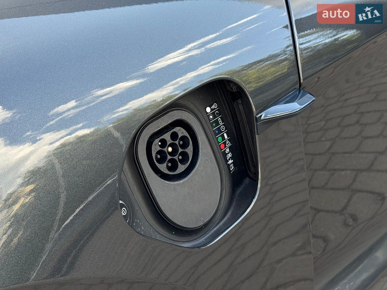 Porsche Taycan 2020 VIN WP0ZZZY1ZMSA56906 фото оголошення 10 з 22