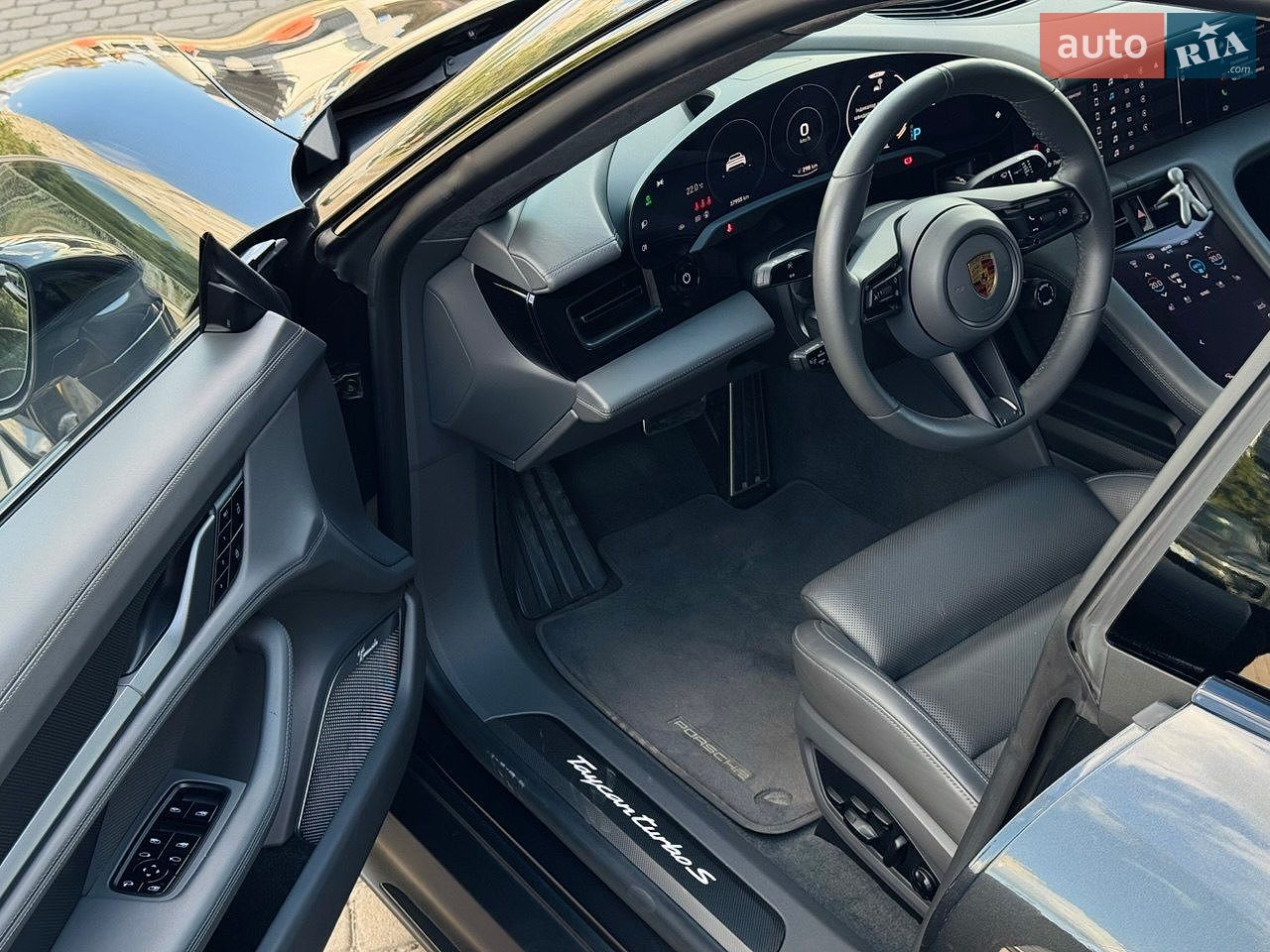 Porsche Taycan 2020 VIN WP0ZZZY1ZMSA56906 фото оголошення 11 з 22