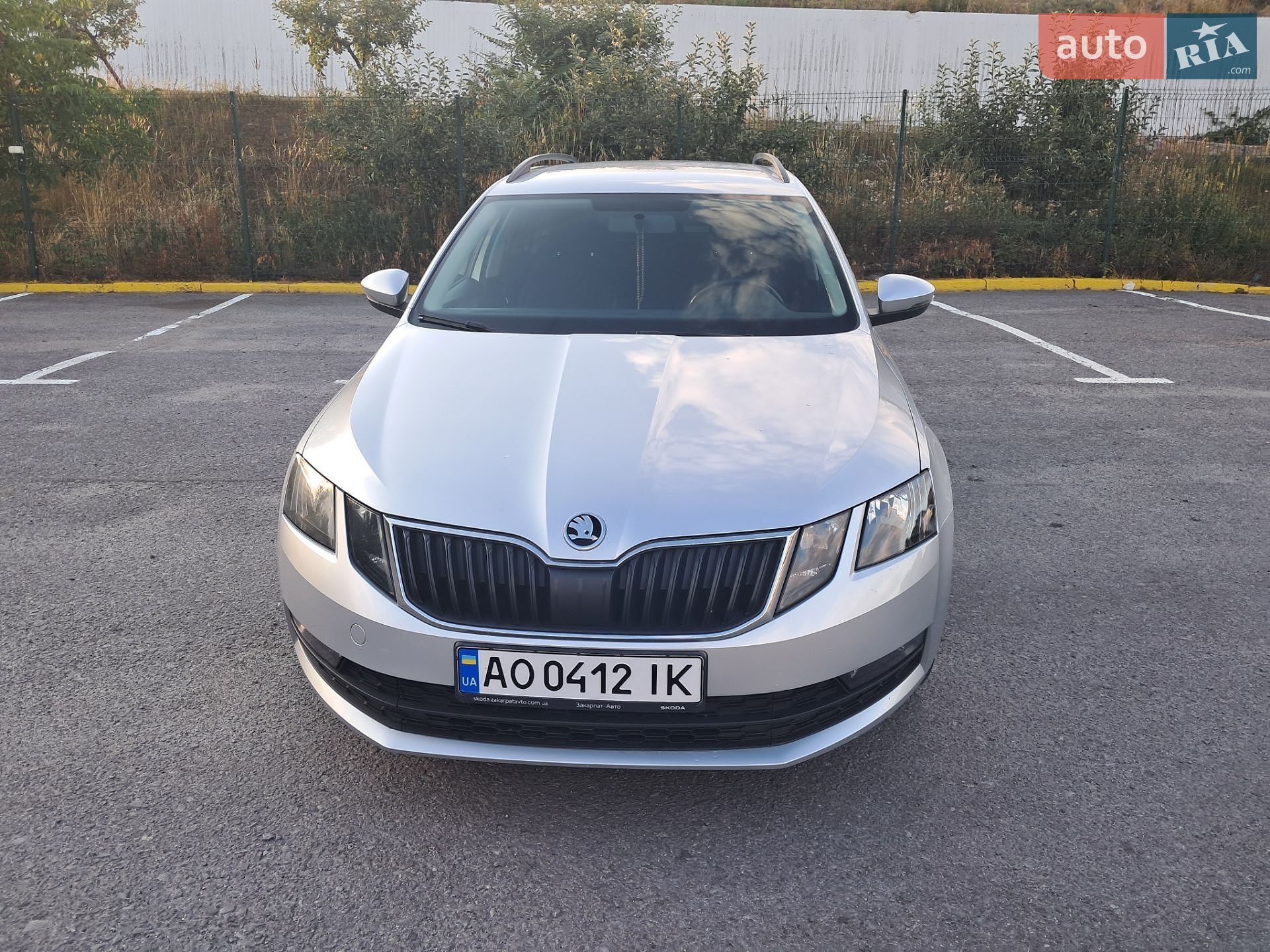 Skoda Octavia 2017 VIN TMBJG7NE3J0106702 фото оголошення 3 з 12