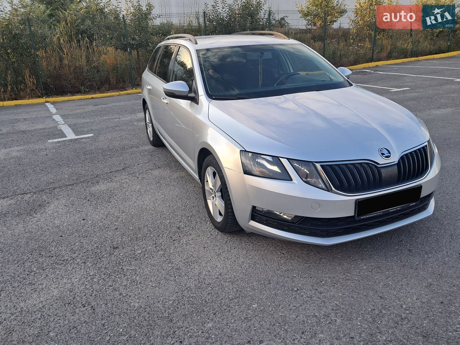 Skoda Octavia 2017 VIN TMBJG7NE3J0106702 фото оголошення 6 з 12