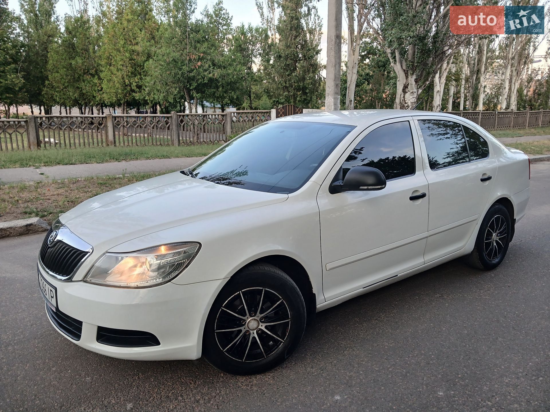 Skoda Octavia 2010 VIN TMBDT21Z1B8010350 фото оголошення 8 з 38