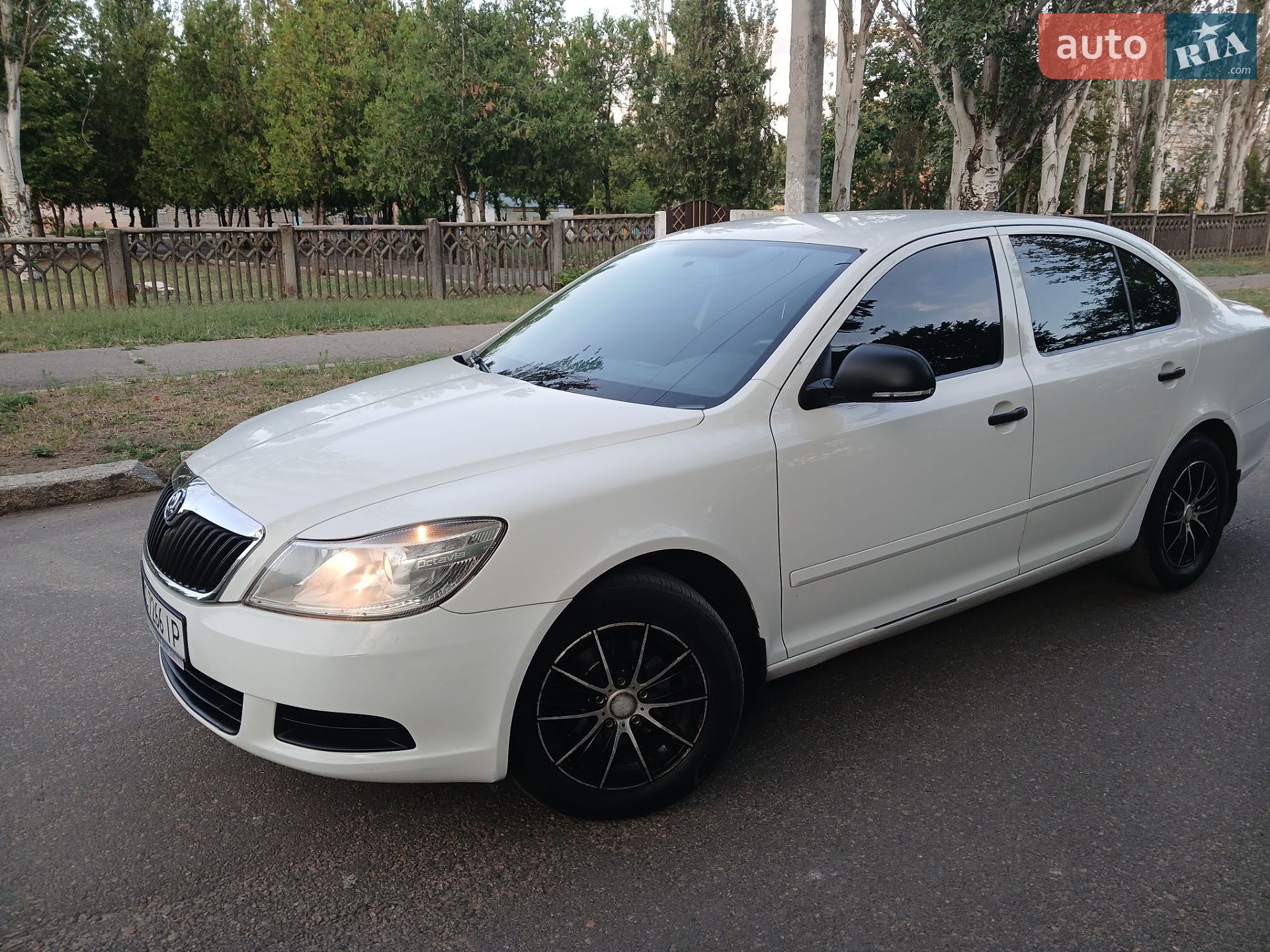 Skoda Octavia 2010 VIN TMBDT21Z1B8010350 фото оголошення 5 з 38