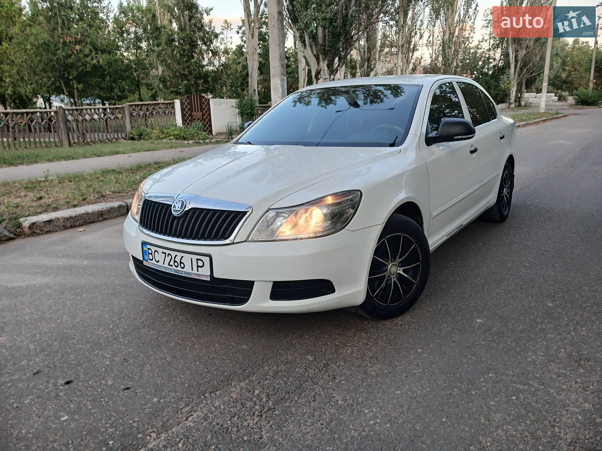 Skoda Octavia 2010 VIN TMBDT21Z1B8010350 фото оголошення 6 з 38