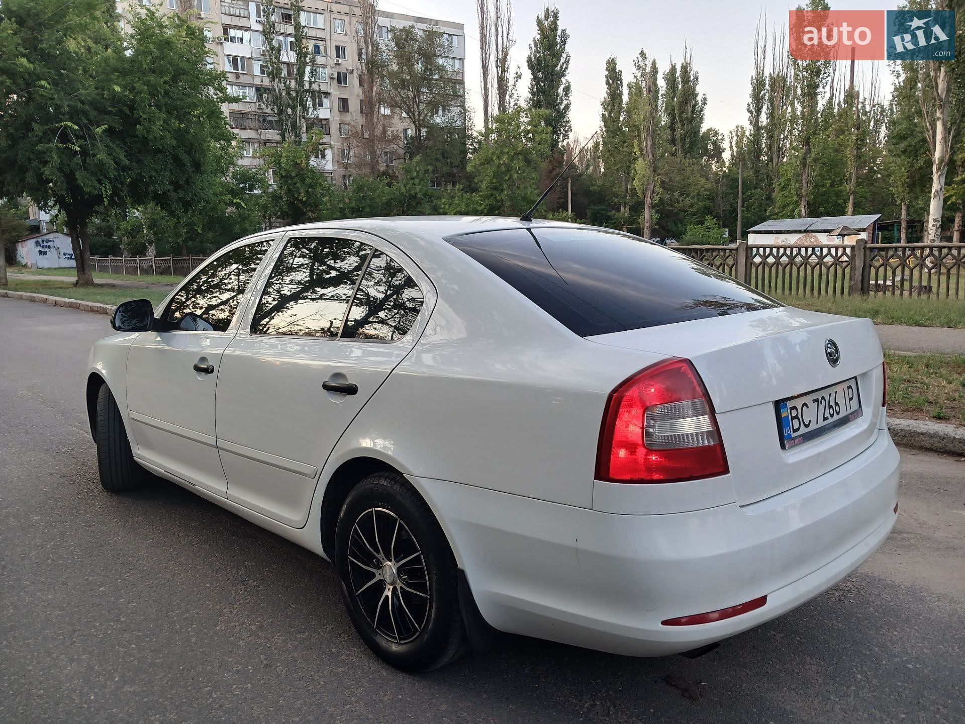 Skoda Octavia 2010 VIN TMBDT21Z1B8010350 фото оголошення 7 з 38