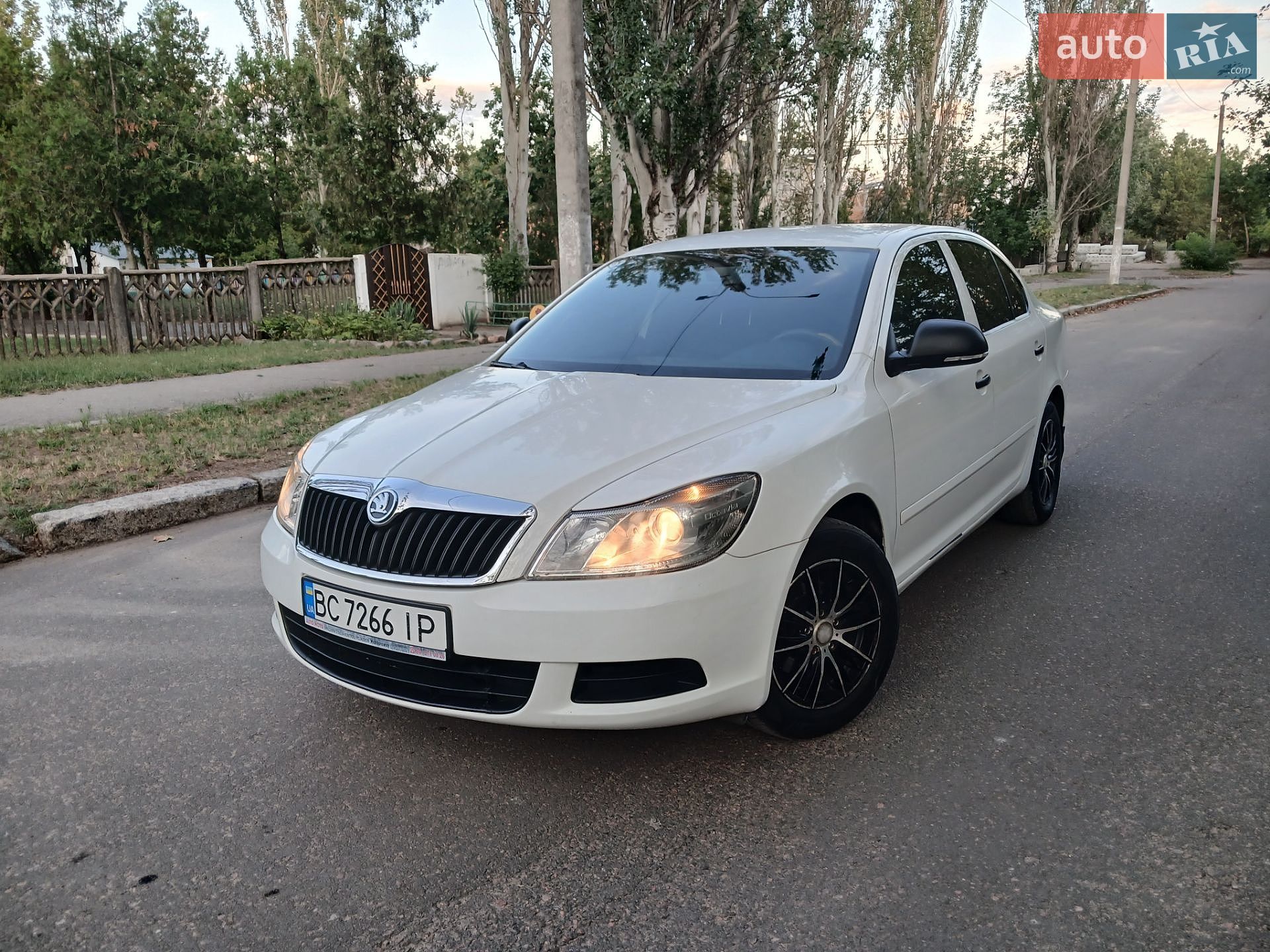 Skoda Octavia 2010 VIN TMBDT21Z1B8010350 фото оголошення 10 з 38