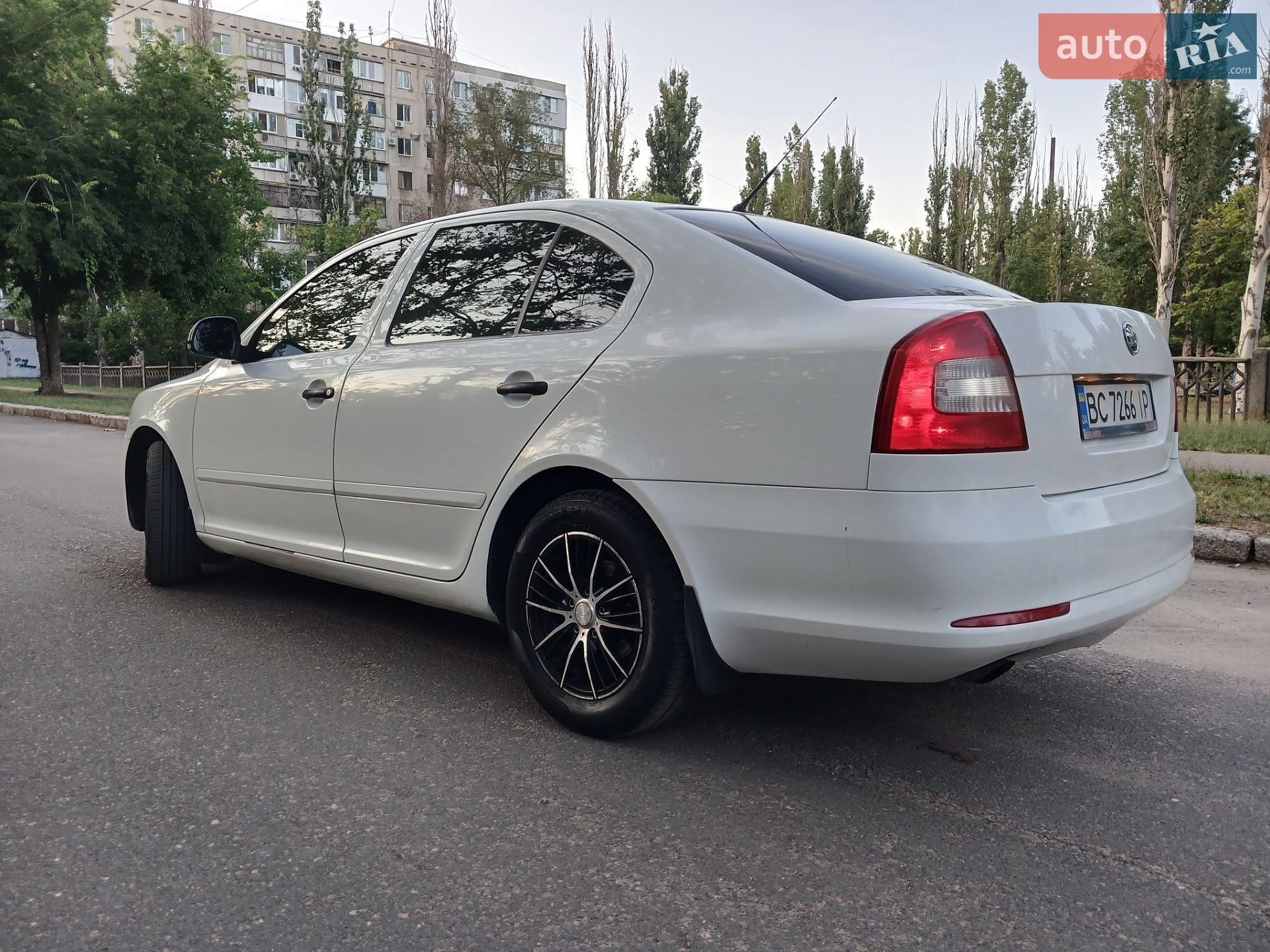 Skoda Octavia 2010 VIN TMBDT21Z1B8010350 фото оголошення 11 з 38