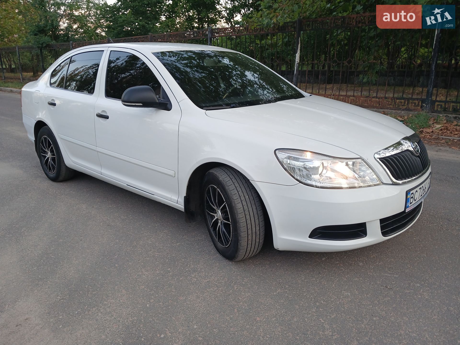 Skoda Octavia 2010 VIN TMBDT21Z1B8010350 фото оголошення 14 з 38