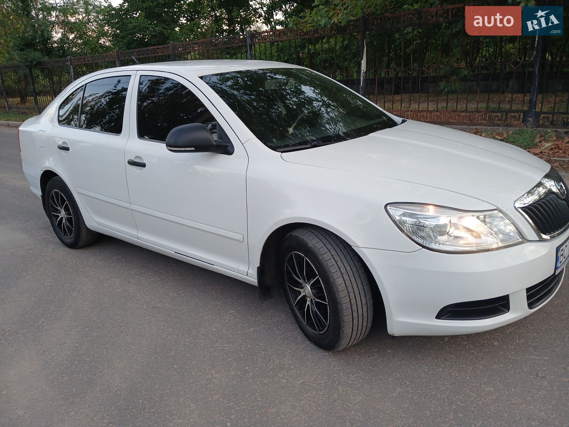 Skoda Octavia 2010 VIN TMBDT21Z1B8010350 фото оголошення 15 з 38
