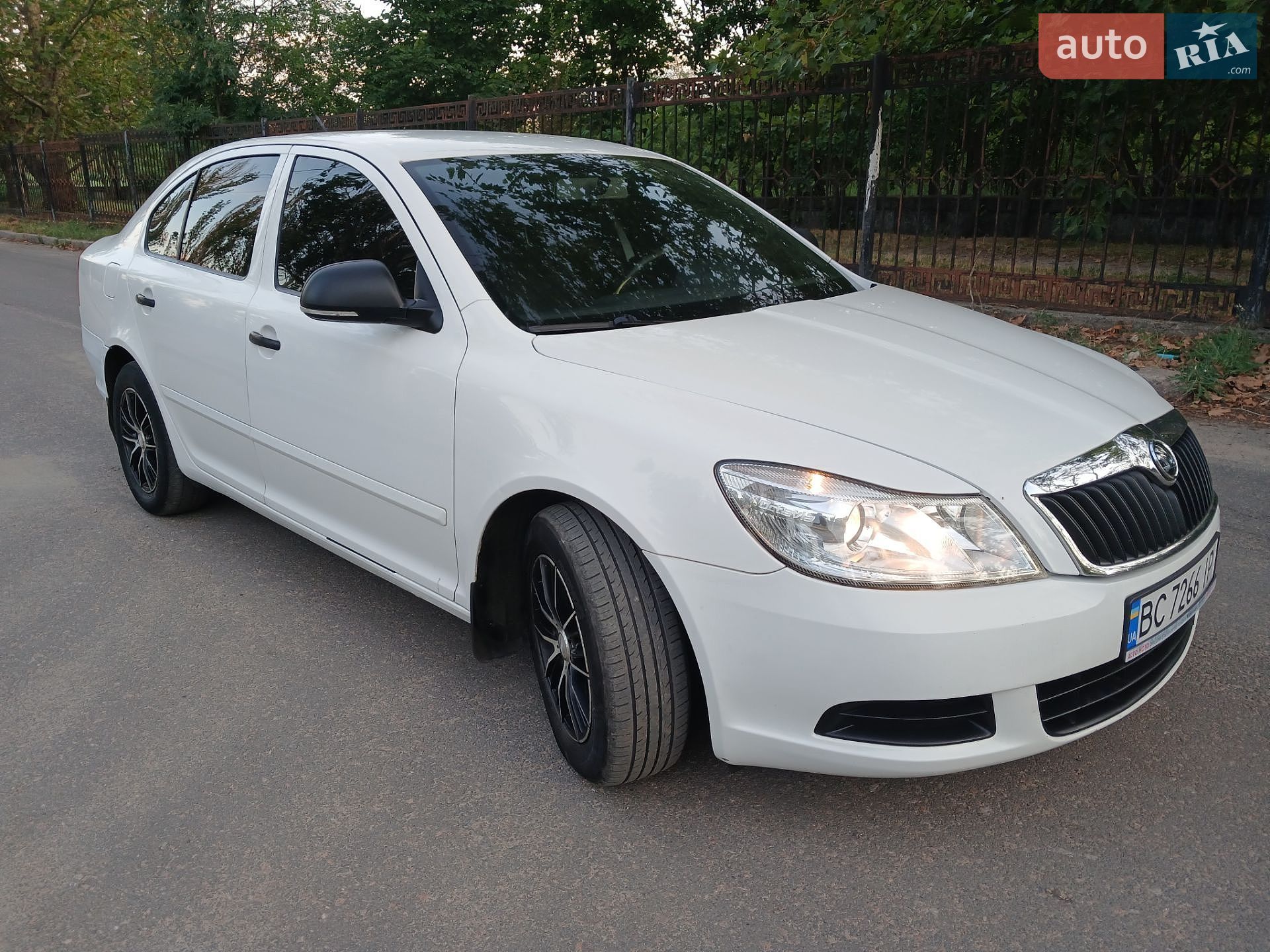 Skoda Octavia 2010 VIN TMBDT21Z1B8010350 фото оголошення 17 з 38