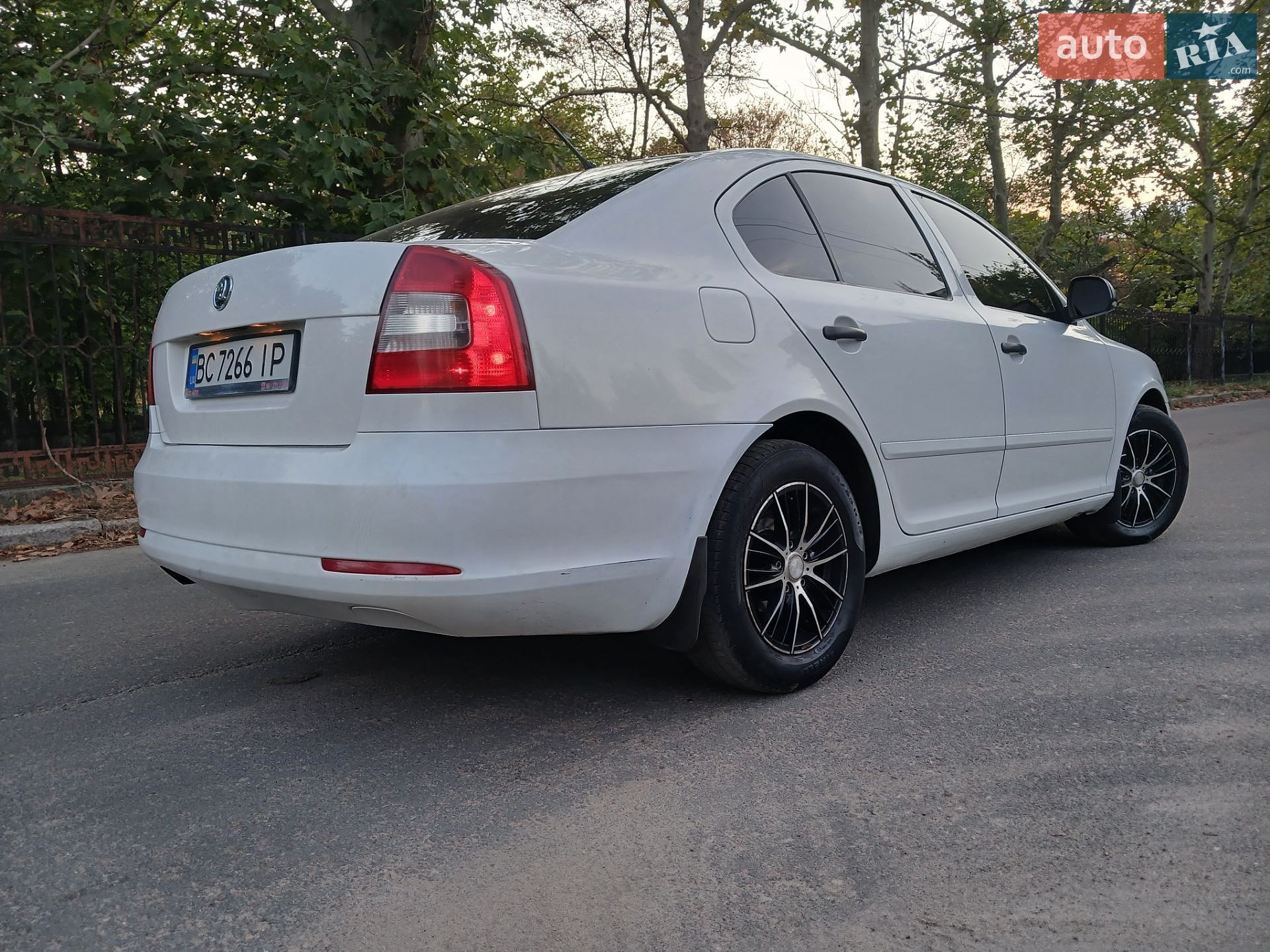 Skoda Octavia 2010 VIN TMBDT21Z1B8010350 фото оголошення 19 з 38