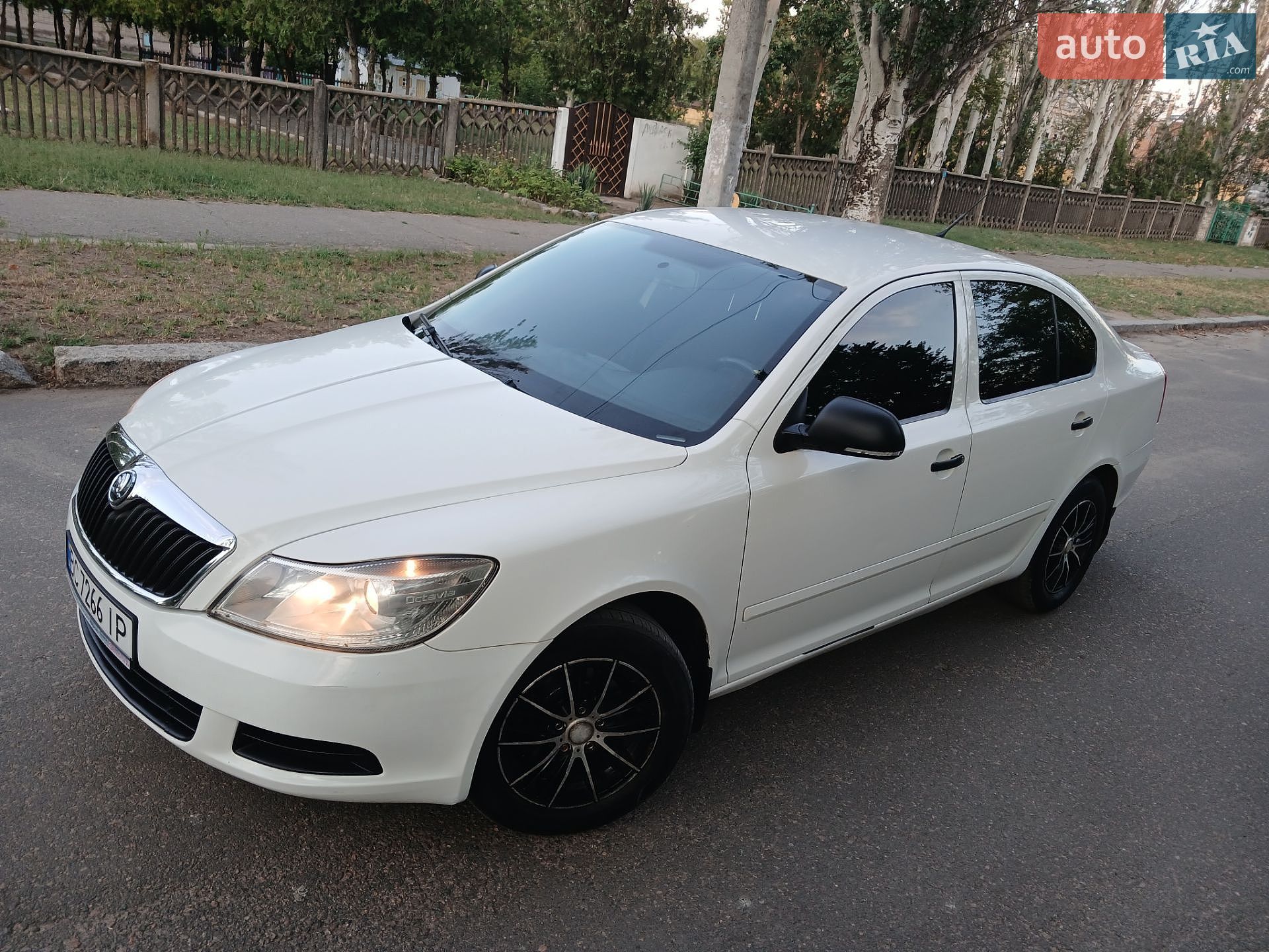 Skoda Octavia 2010 VIN TMBDT21Z1B8010350 фото оголошення 27 з 38