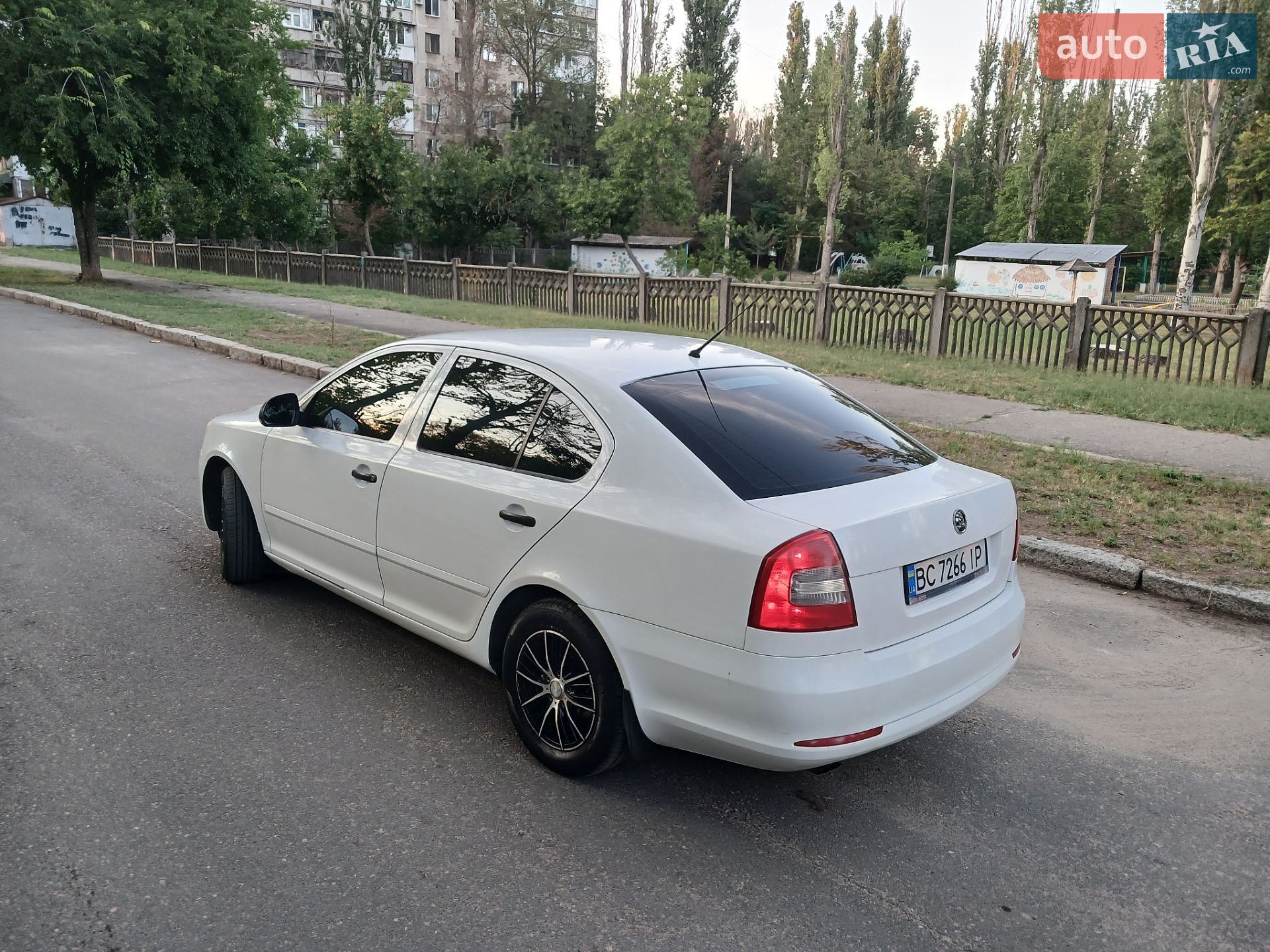 Skoda Octavia 2010 VIN TMBDT21Z1B8010350 фото оголошення 24 з 38
