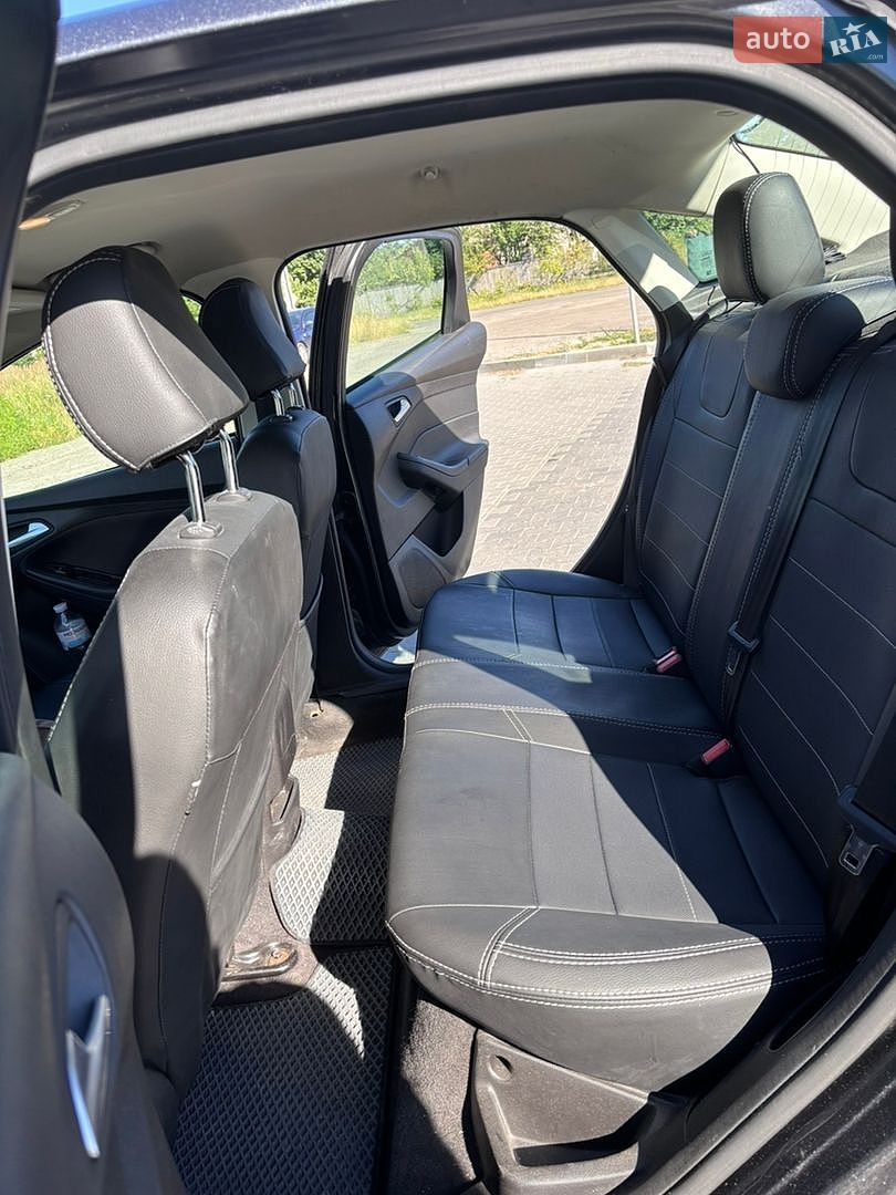 Ford Focus 2017 VIN 1FADP3F27JL204503 фото оголошення 14 з 26