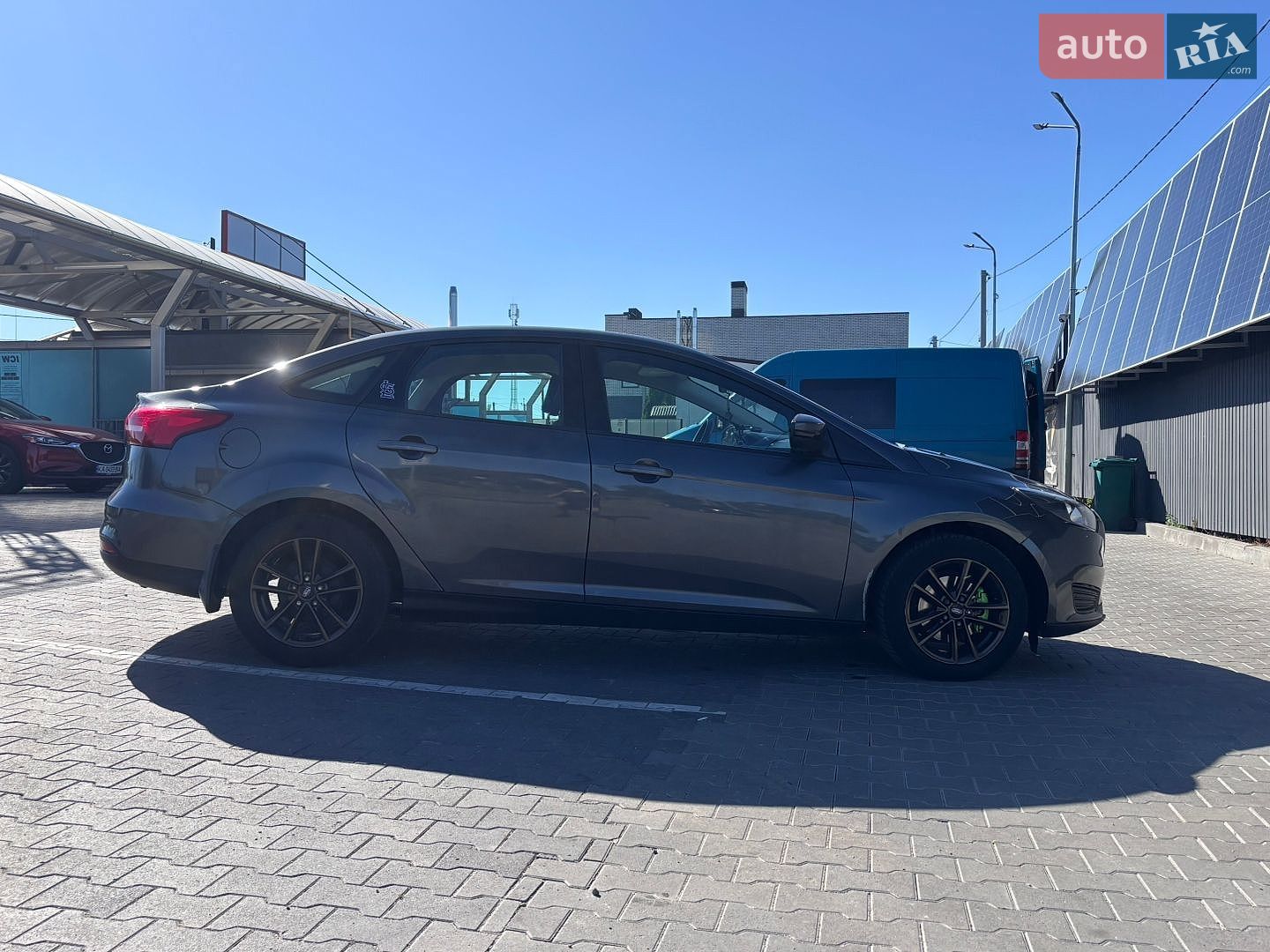 Ford Focus 2017 VIN 1FADP3F27JL204503 фото оголошення 9 з 26
