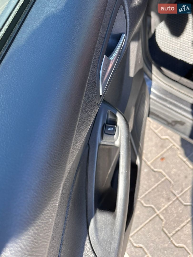 Ford Focus 2017 VIN 1FADP3F27JL204503 фото оголошення 20 з 26