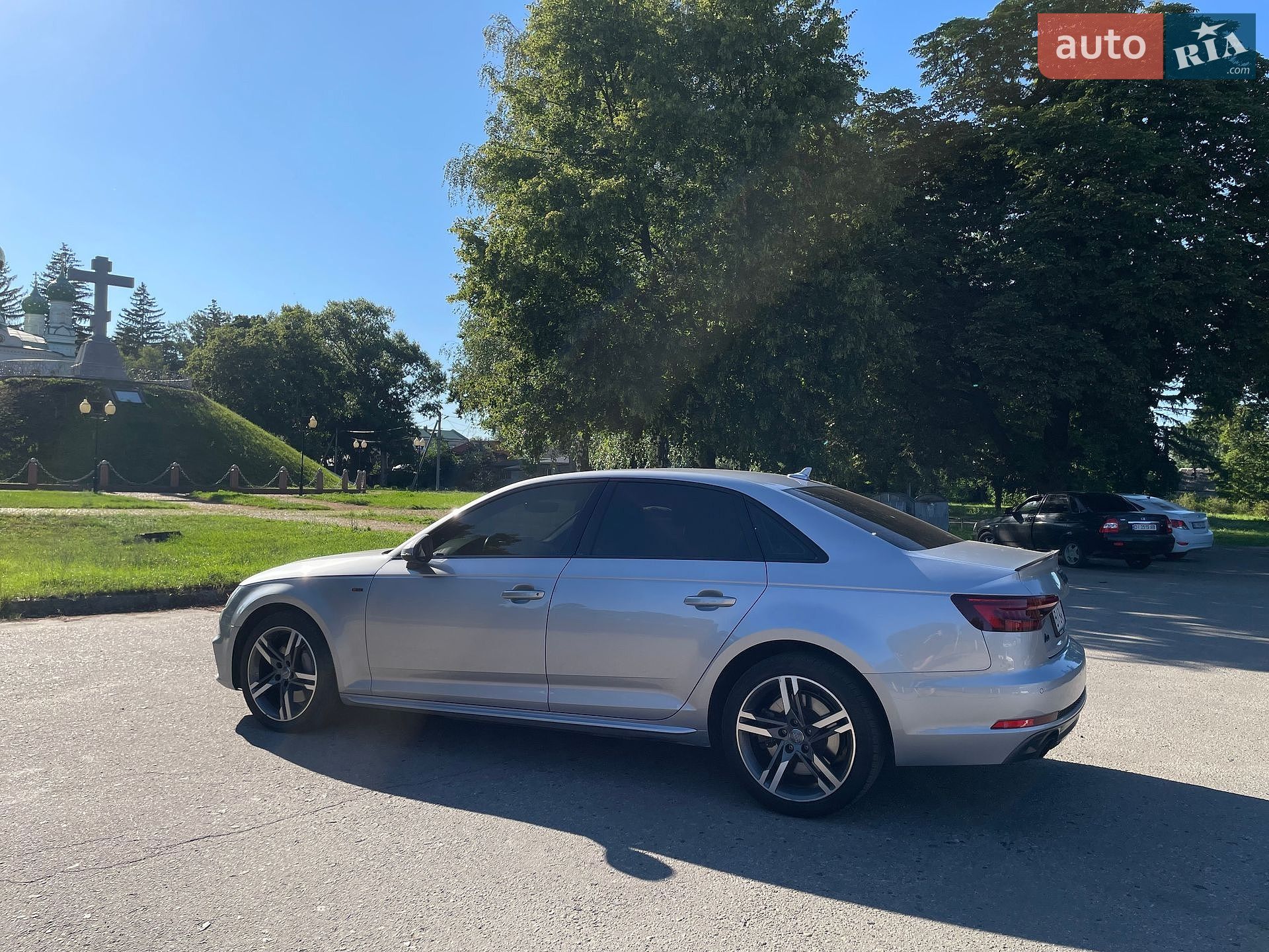 Audi A4 2017 VIN WAUENAF47JN007245 фото оголошення 6 з 9