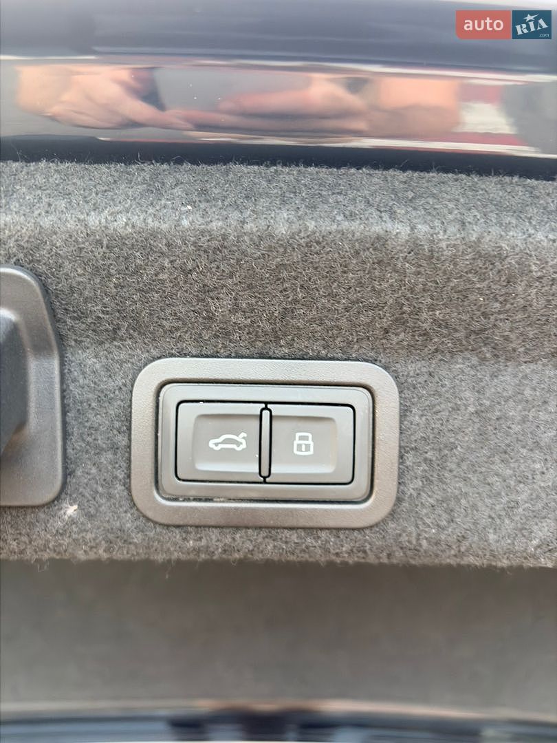 Audi A6 2020 VIN WAUZZZF20LN064845 фото оголошення 22 з 30
