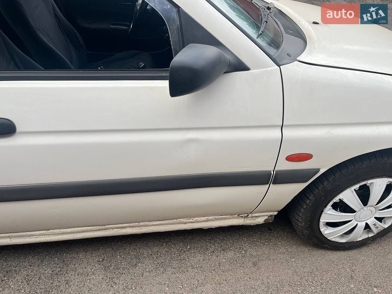 Ford Escort 1997 VIN WF0AXXGCAAVR74866 фото оголошення 45 з 46