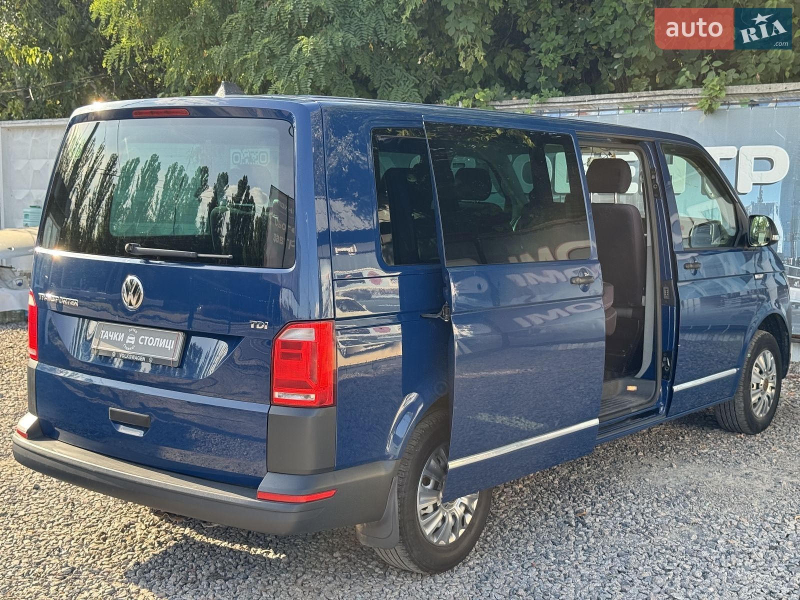 Volkswagen Transporter 2017 VIN WV2ZZZ7HZJH065887 фото оголошення 6 з 26