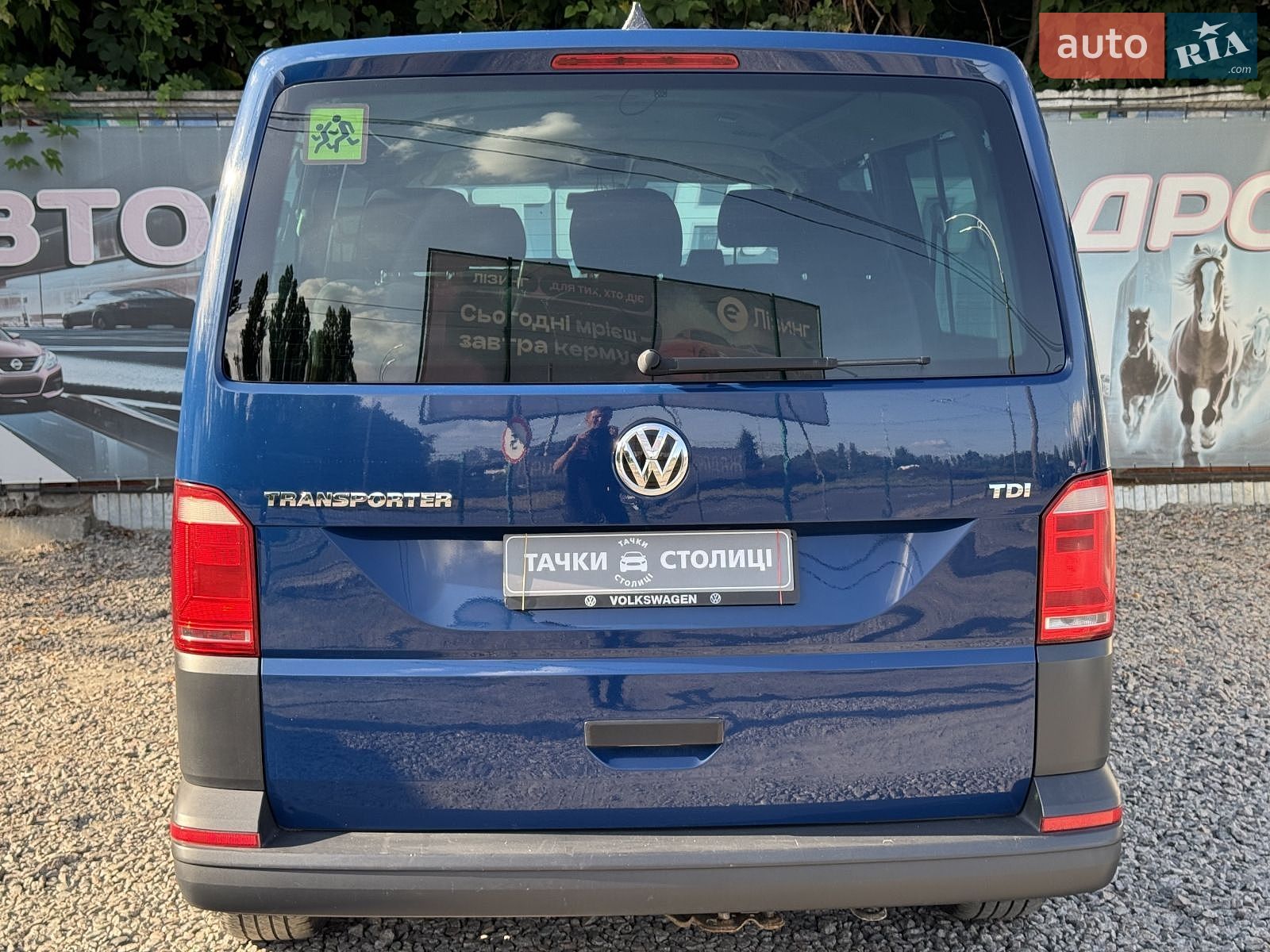 Volkswagen Transporter 2017 VIN WV2ZZZ7HZJH065887 фото оголошення 7 з 26