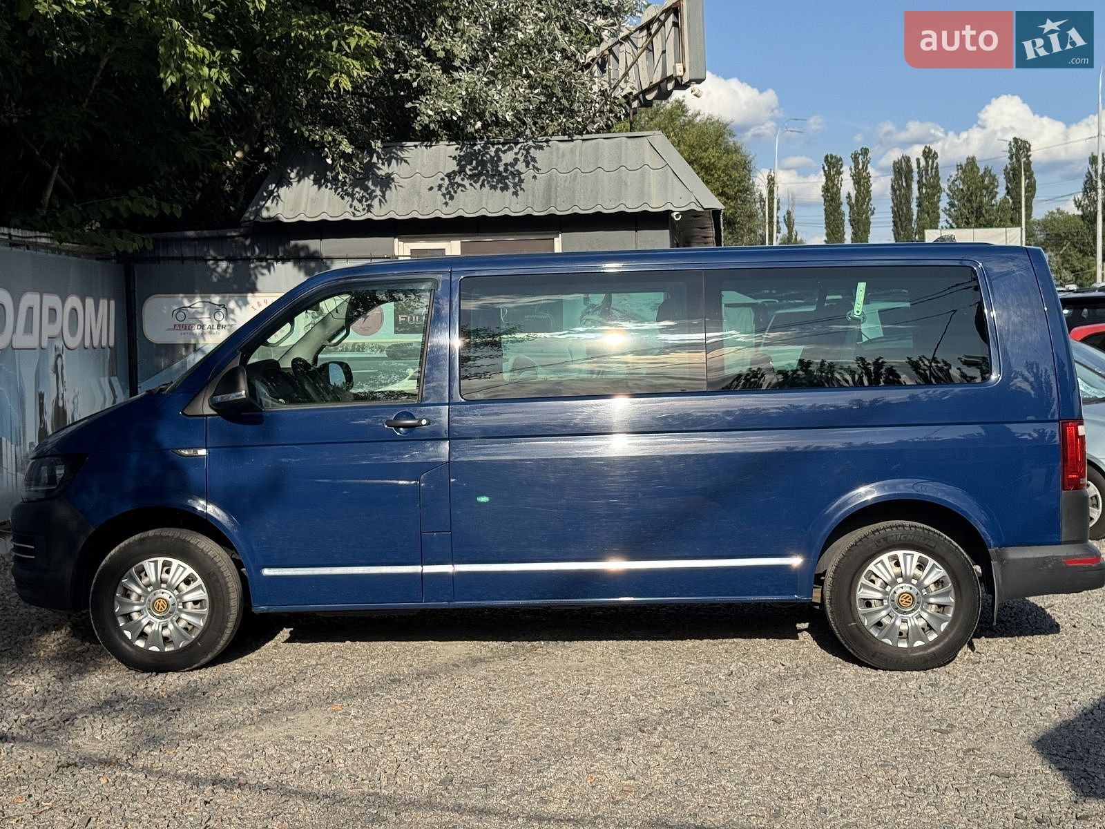 Volkswagen Transporter 2017 VIN WV2ZZZ7HZJH065887 фото оголошення 11 з 26