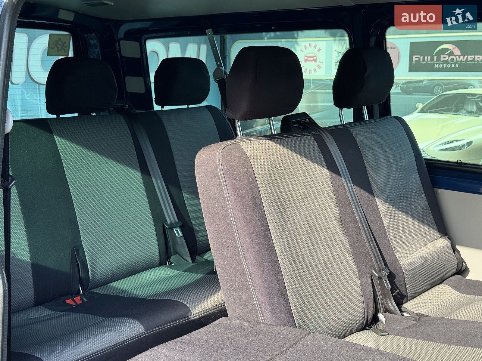 Volkswagen Transporter 2017 VIN WV2ZZZ7HZJH065887 фото оголошення 16 з 26